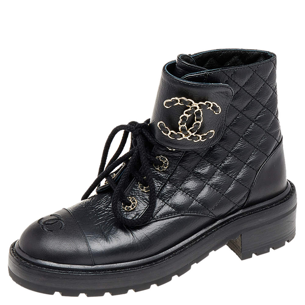 Chanel Black Quilted Leather CC Cap Toe Chain Link Logo Combat Boots Size 38