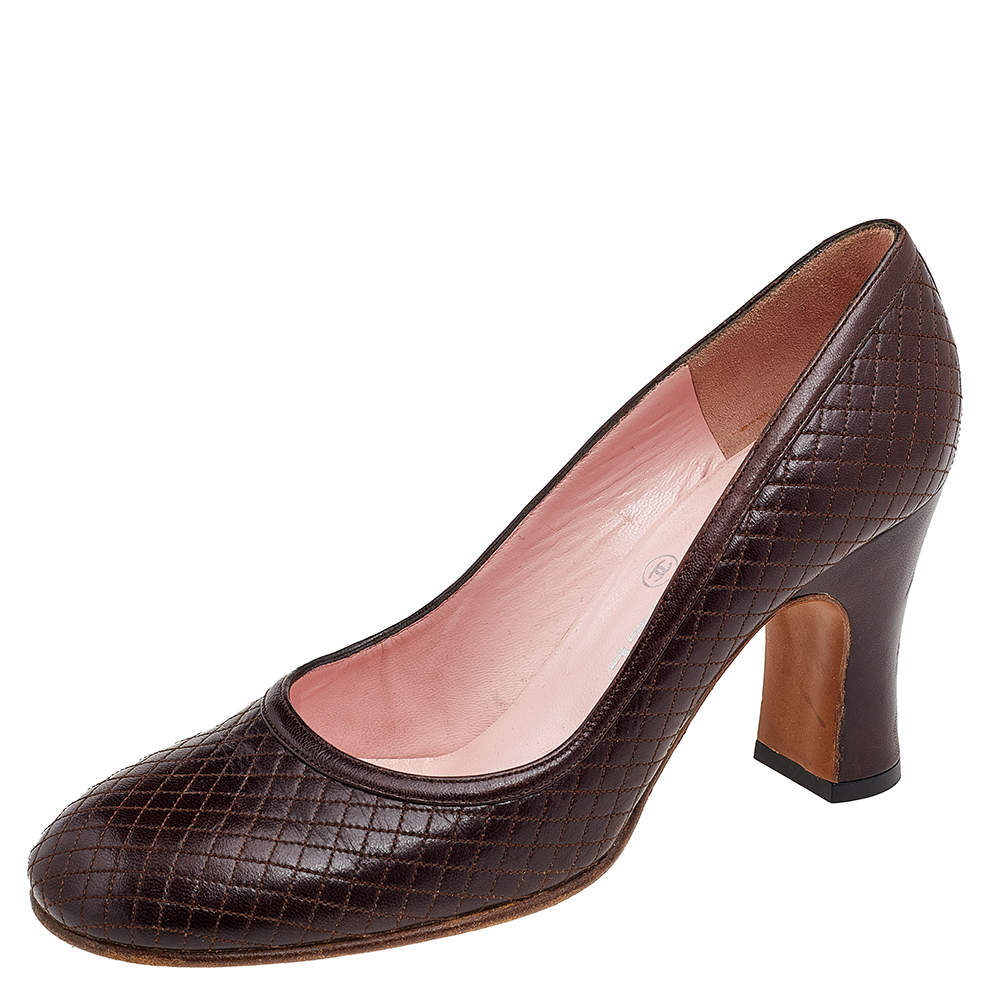 Pre Owned Chanel Brown Quilted Leather Block Heel Pumps Size 37.5