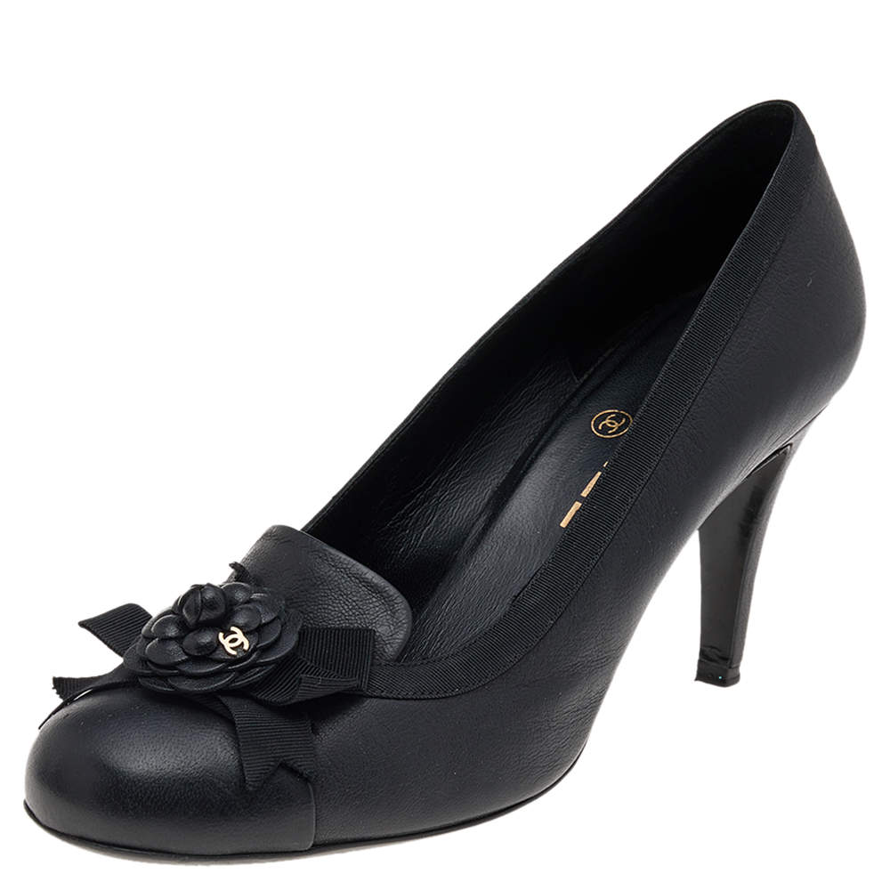 Chanel Black Leather Camellia CC Pumps Size 38