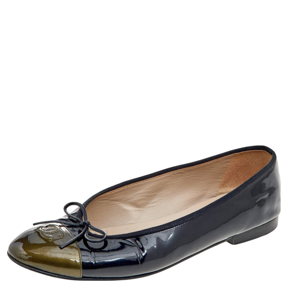 Pre Owned Chanel Black/Green Patent Leather CC Cap Toe Bow Ballet Flats Size 41