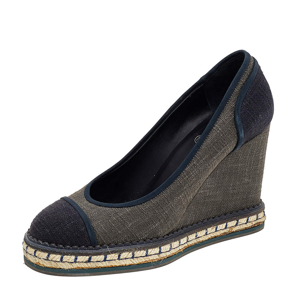 Pre Owned حذاء كعب عالي شانيل كانفاس سي سي رصاصي/أزرق داكن مقدمة منفصلة كعب روكي مقاس 38