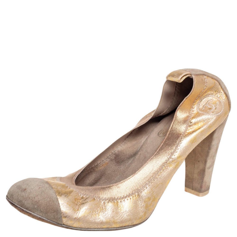 Pre Owned Chanel Gold Metallic Fabric and Beige Suede Elastic Ballet Pumps Size 38.5