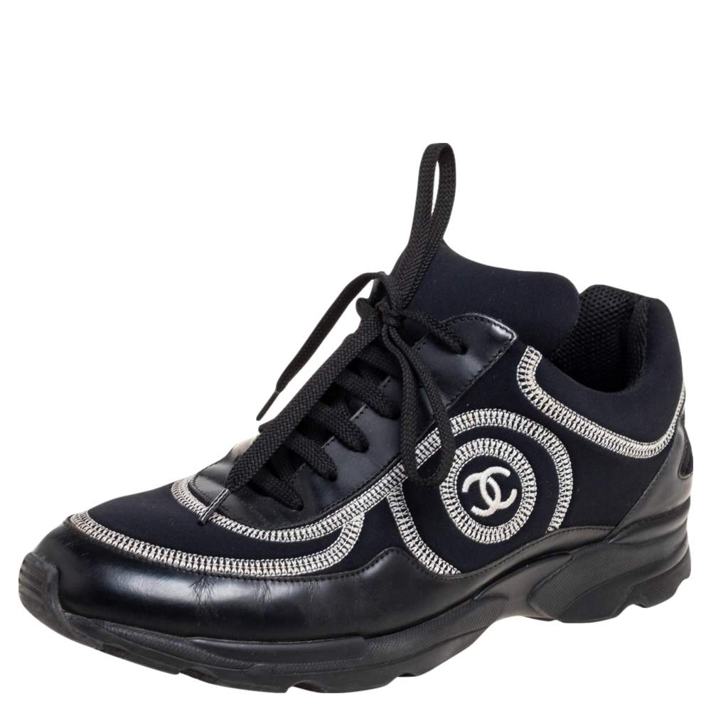 Pre Owned حذاء رياضي شانيل CC جلد وقماش مرن أسود بعنق منخفض مقاس 39.5