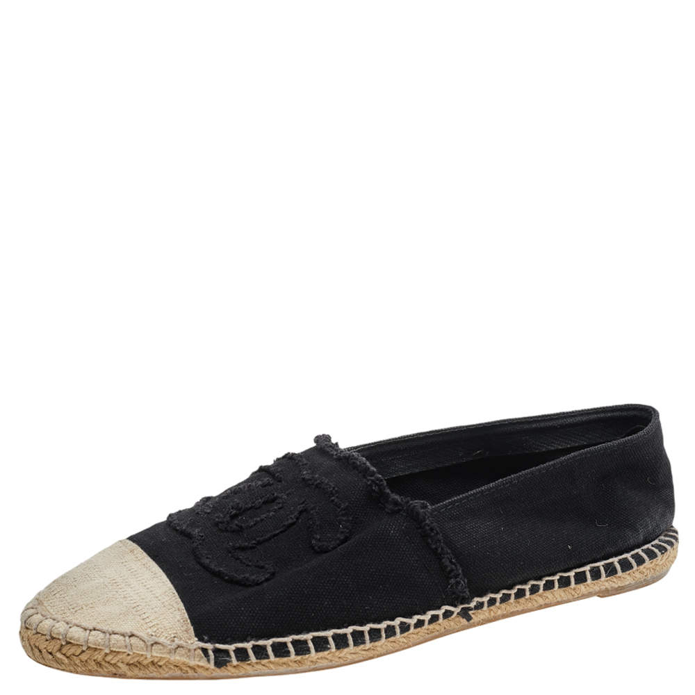 Pre Owned Chanel Black/White Canvas CC Espadrille Flats Size 40