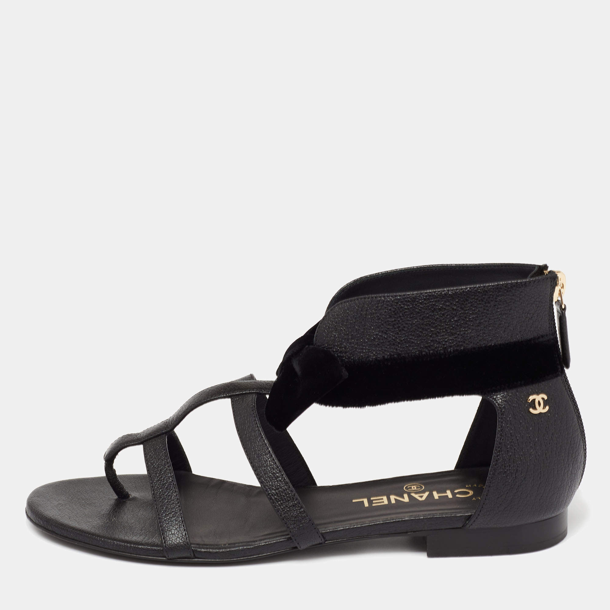مملوكة مسبقًا Chanel Black Leather Velvet Bow Detail CC Flat Sandals Size 39