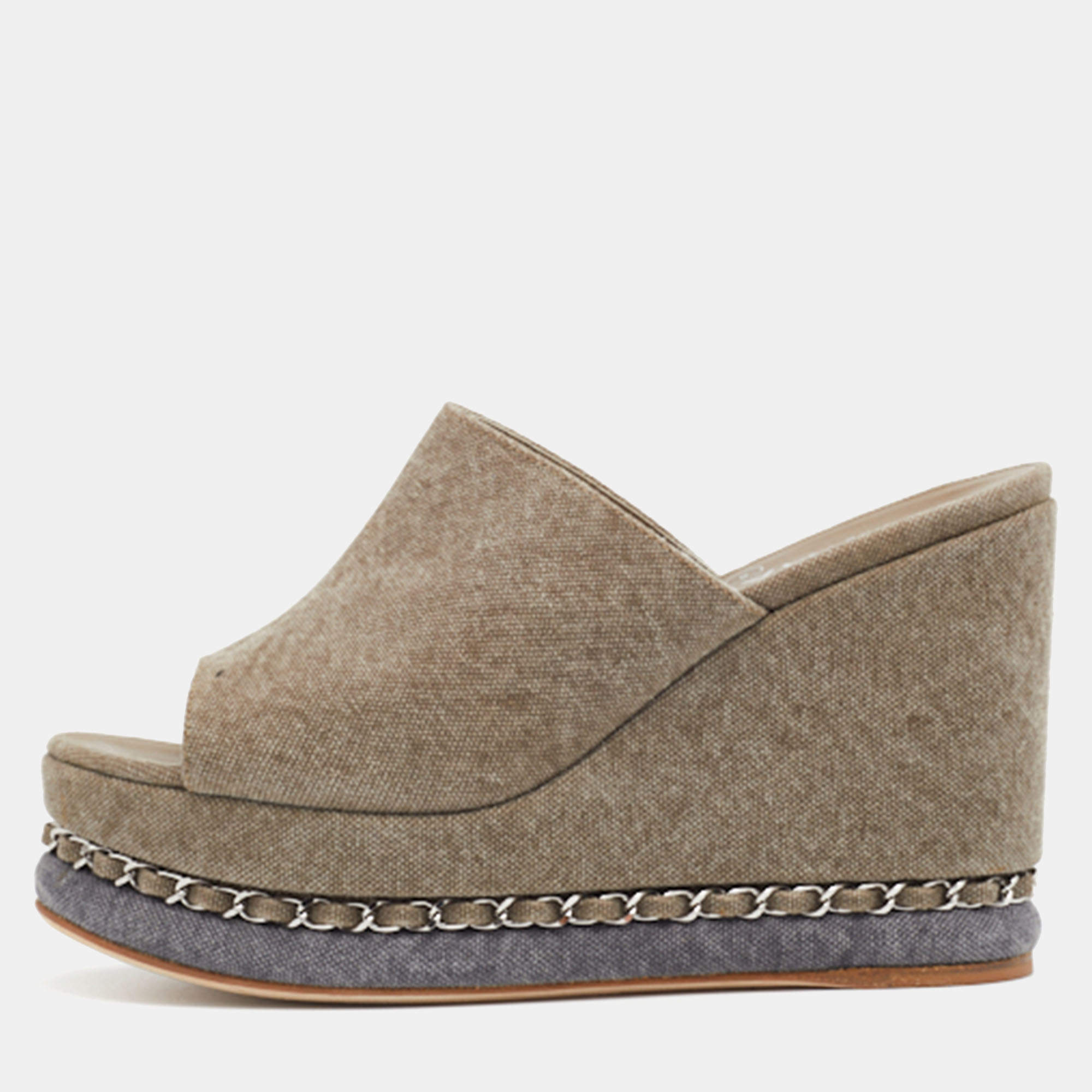 مملوكة مسبقًا Chanel Khaki Canvas CC Wedge Platform Slide Sandals Size 37