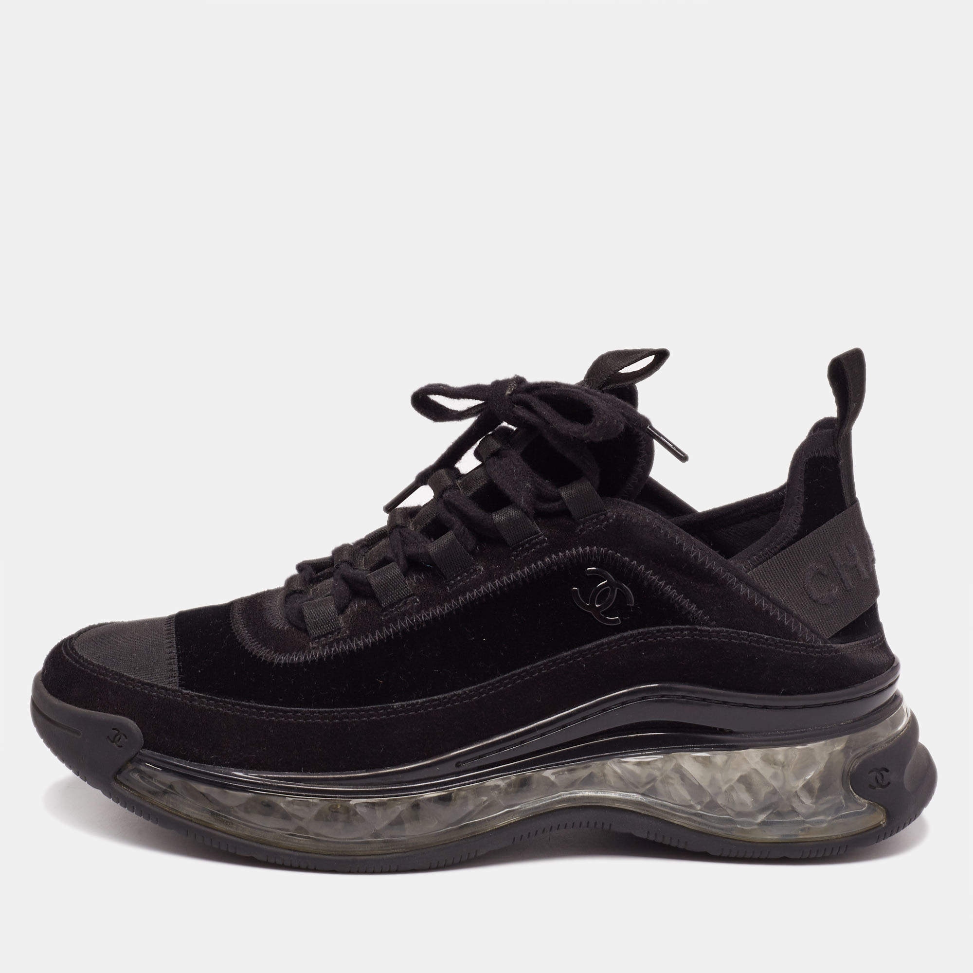 مملوكة مسبقًا Chanel Black Velvet And Suede CC Sneakers Size 39