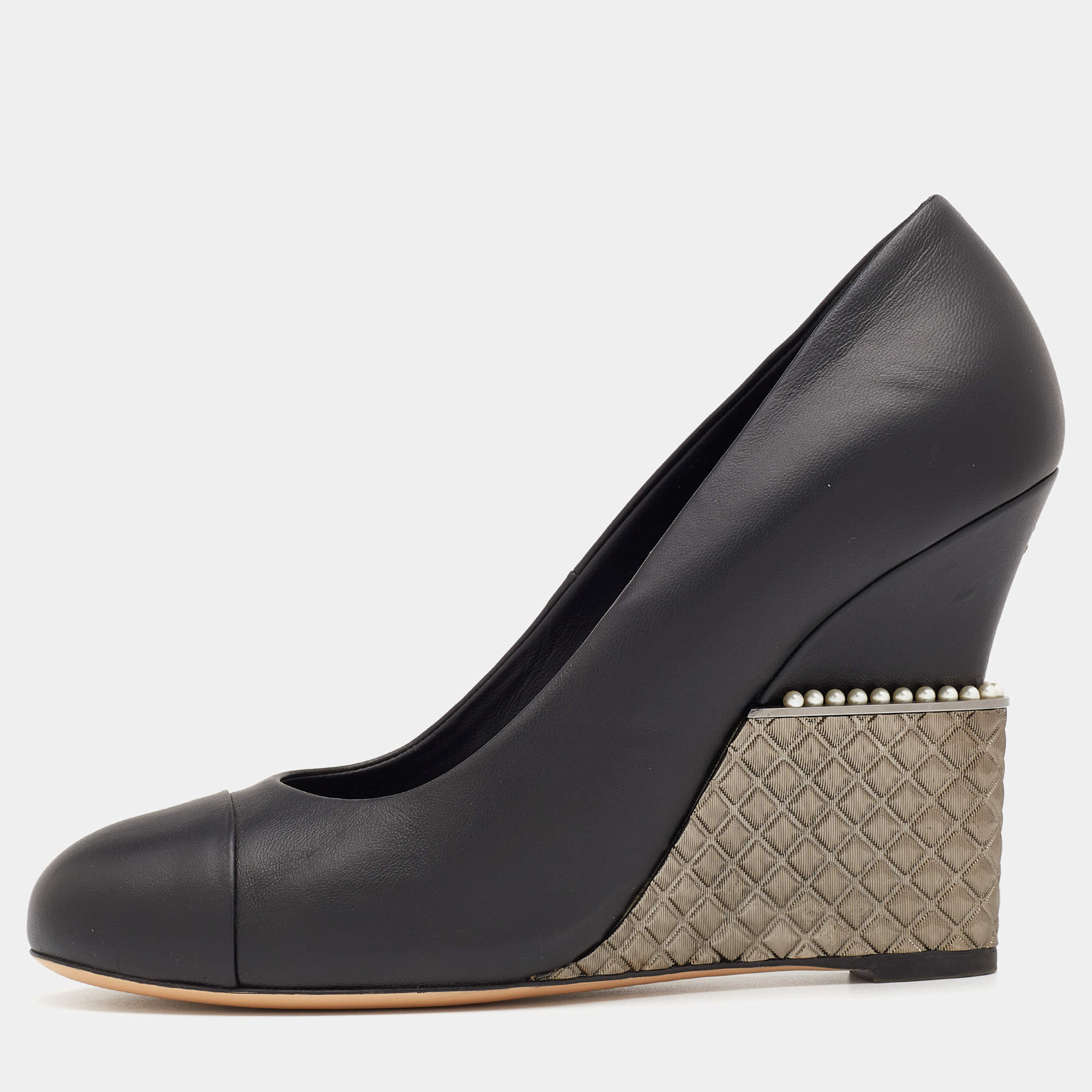 Pre Owned Chanel Black Leather CC Cap Toe Wedge Pumps Size 39