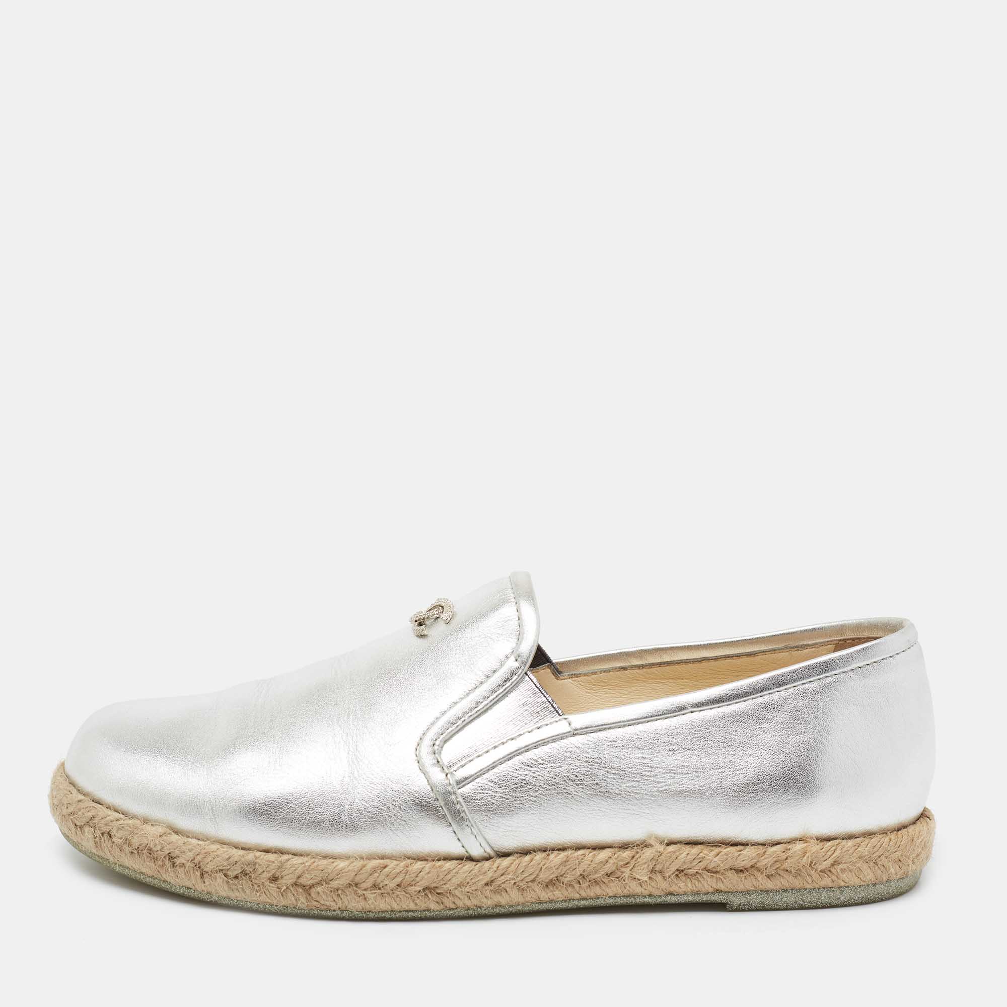 Chanel Metallic Silver Leather CC Espadrille Slip On Loafers Size 38