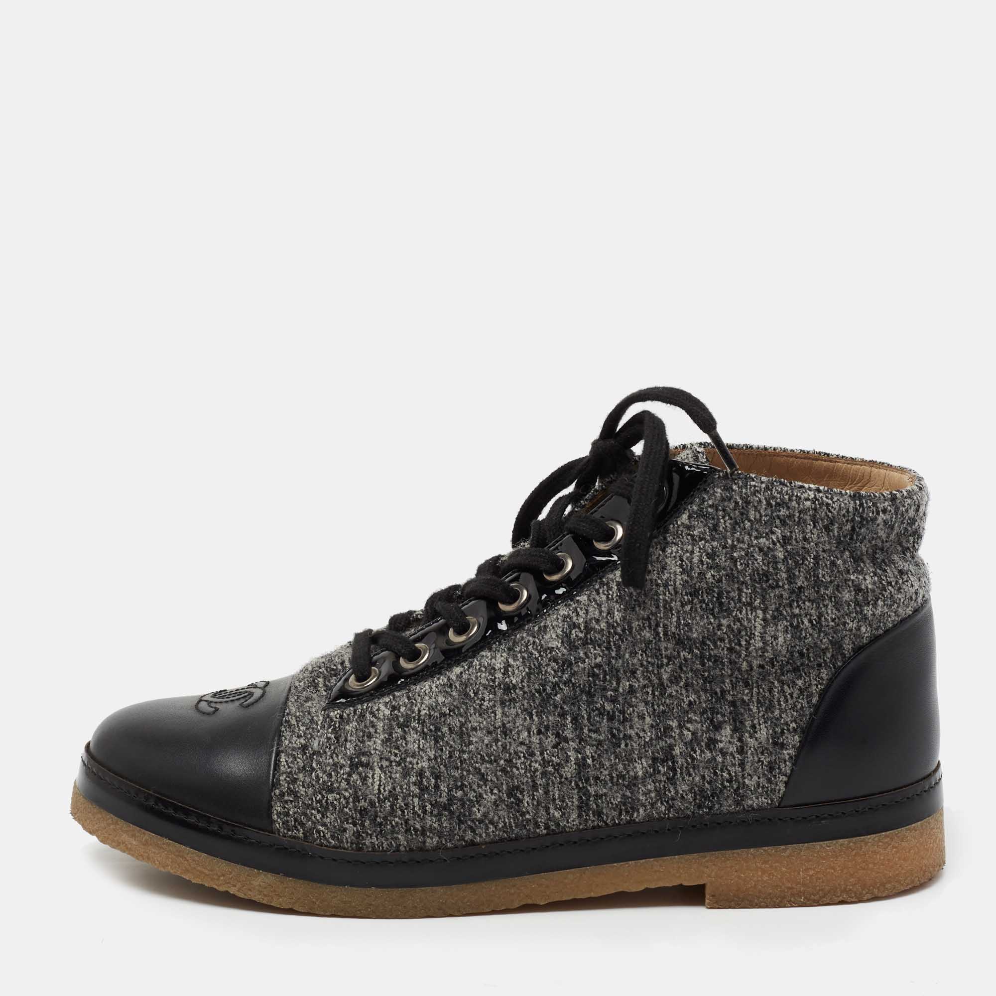 Pre Owned حذاء رياضي شانيل سي سي جلد وتويد أسود/رصاصي بعنق طويل مقاس 39