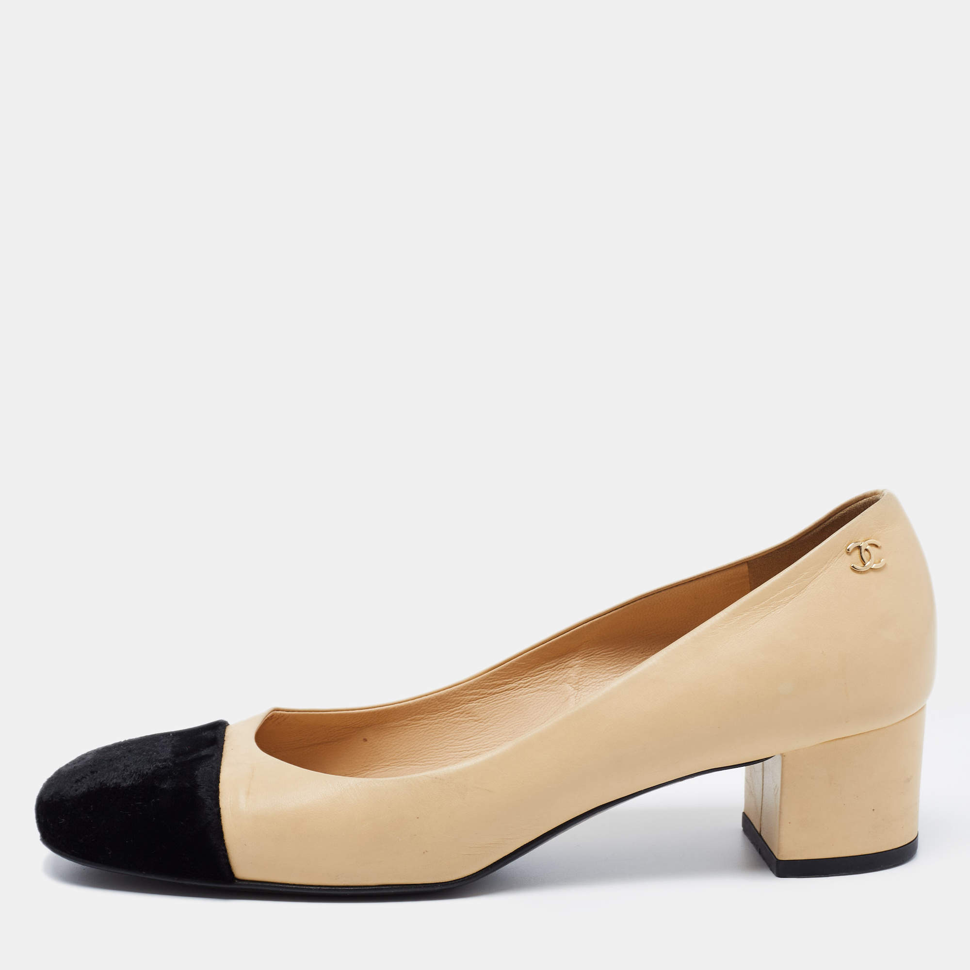 luxury-women-chanel-used-shoes