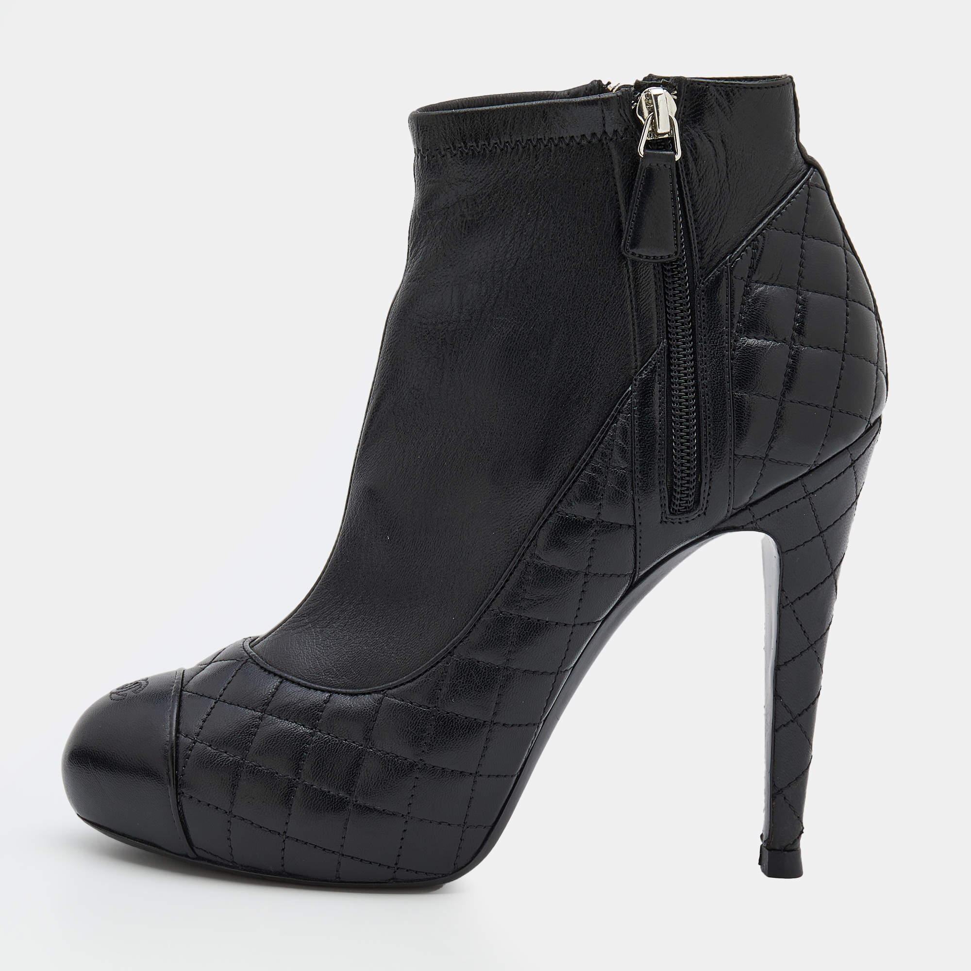 Chanel Black Quilted Leather CC Cap Toe Platform Ankle Length Boots Size 41