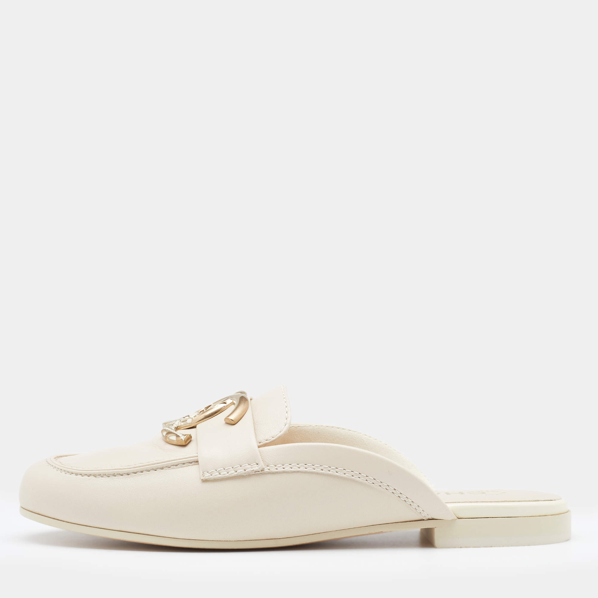 Pre Owned Chanel Light Beige Leather CC Flat Mules Size 38