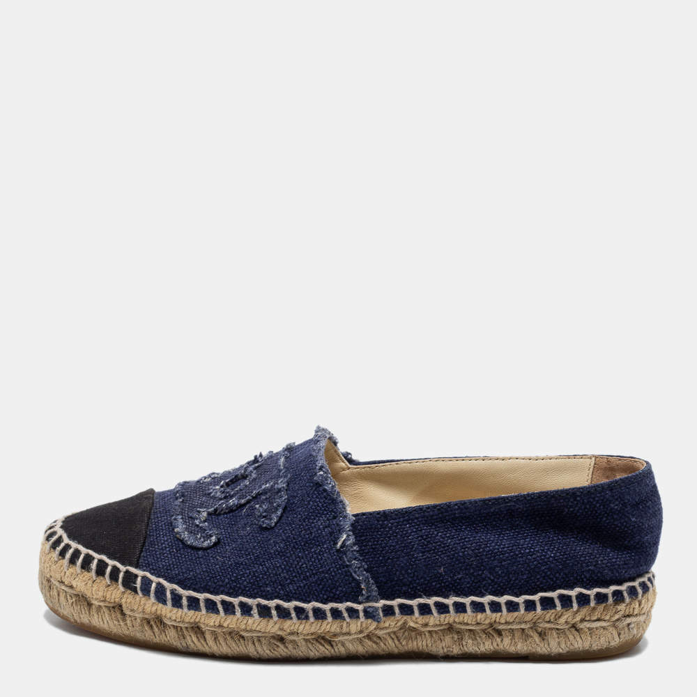 Pre Owned Chanel Navy Blue/Black Denim and Canvas CC Cap Toe Espadrille Flats Size 36