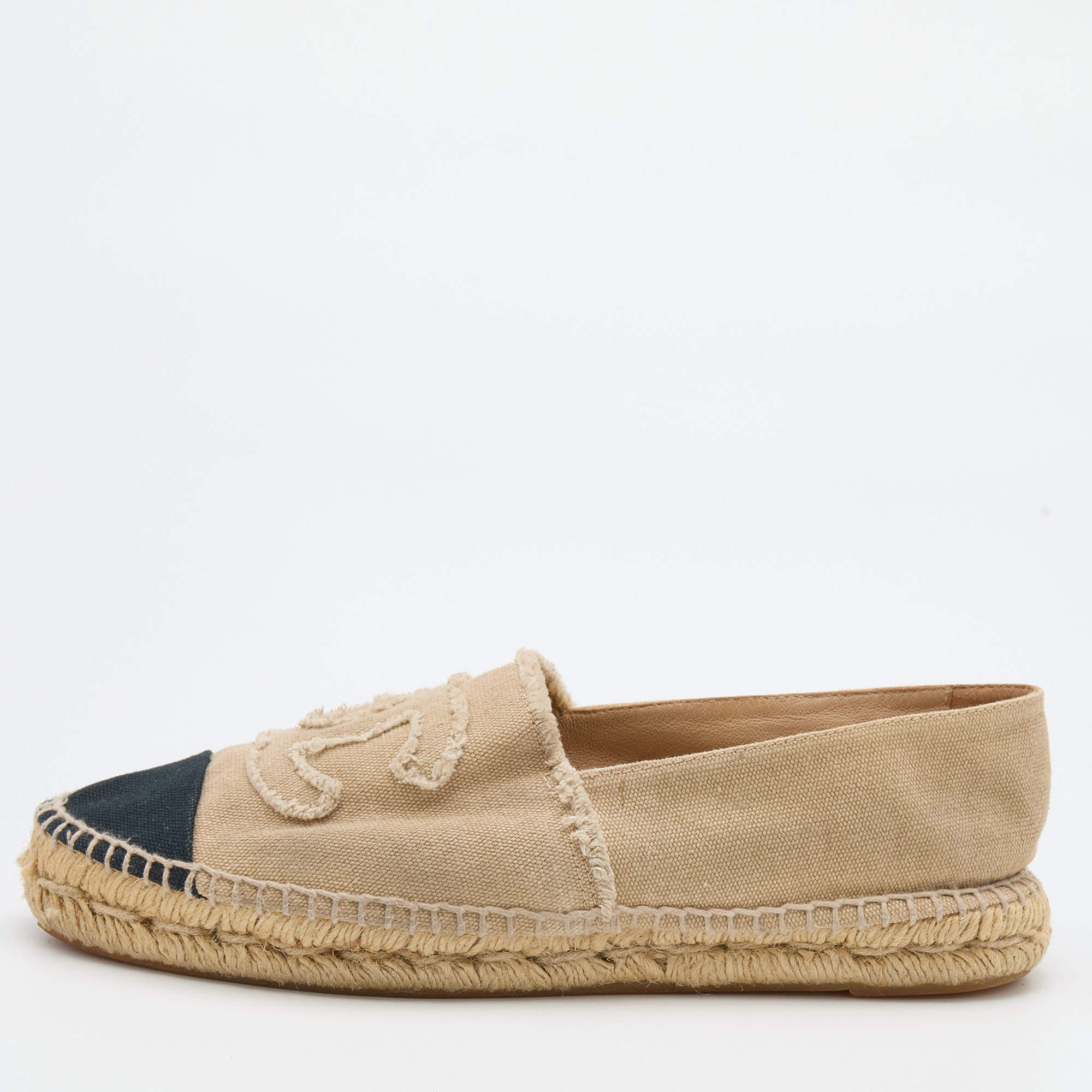 Chanel Beige/Black Canvas CC Cap Toe Espadrille Flats Size 39