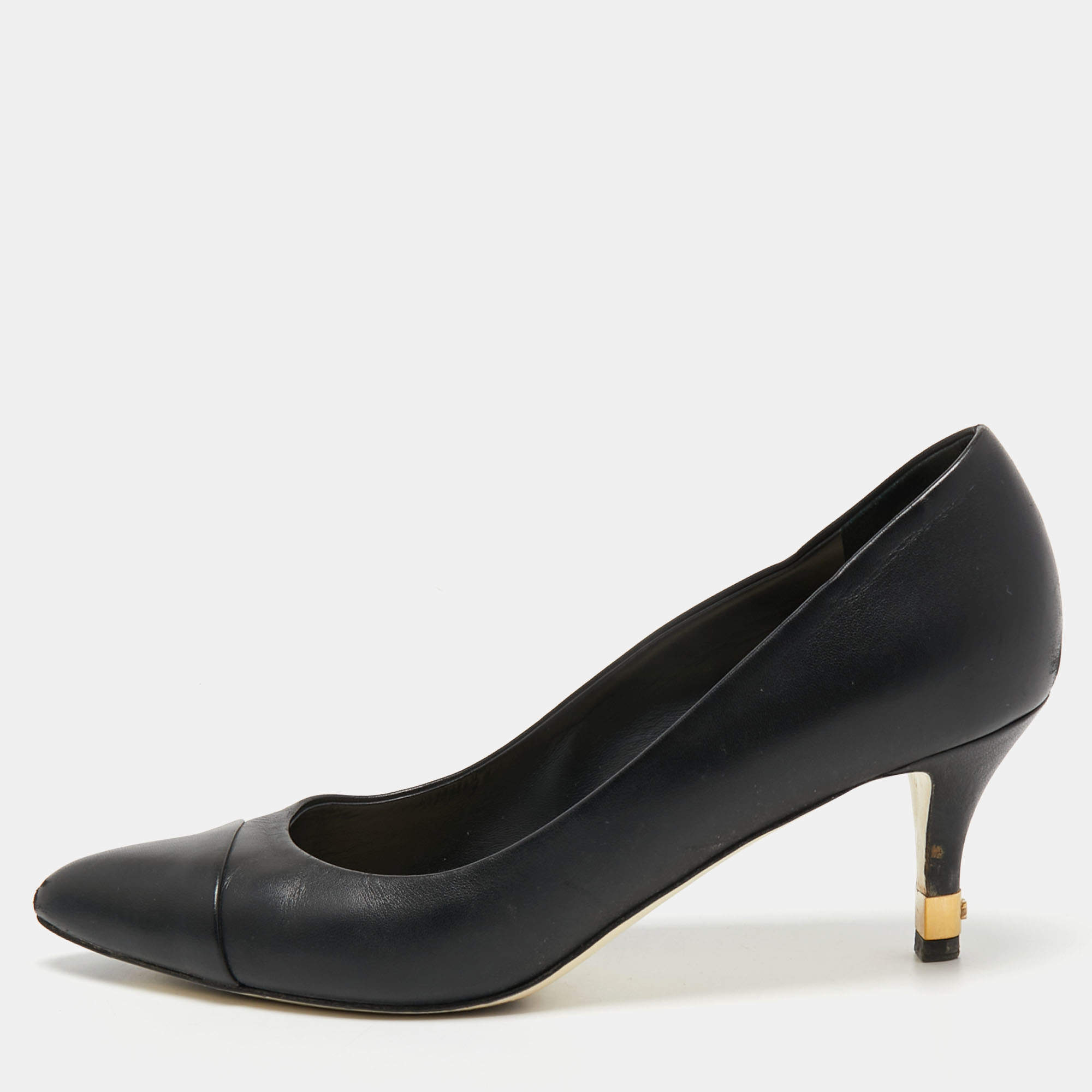 Pre Owned Chanel Black Leather Cap Toe Pumps Size 39
