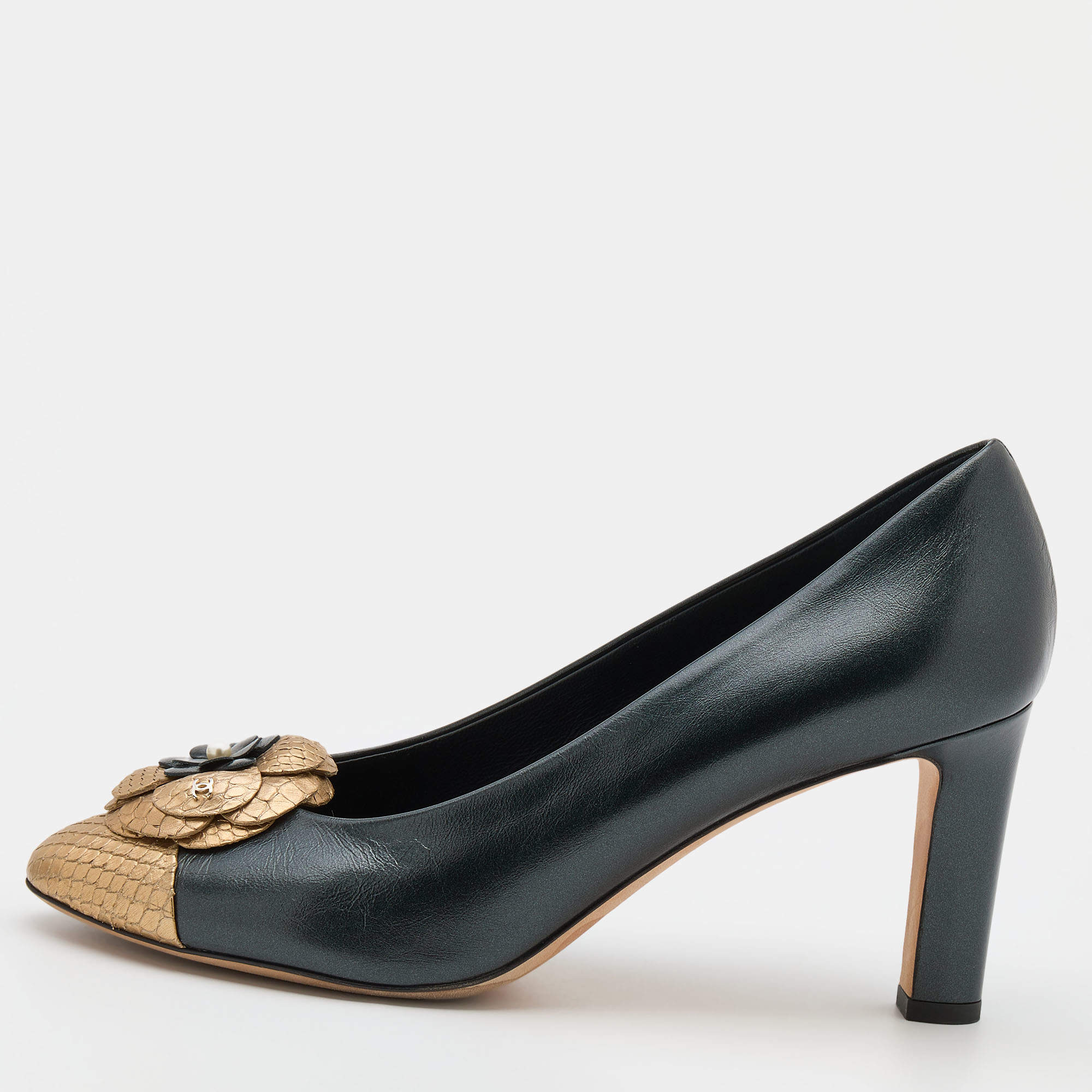 Pre Owned Chanel Black/Gold Leather and Python Camellia Cap Toe Pumps Size 39