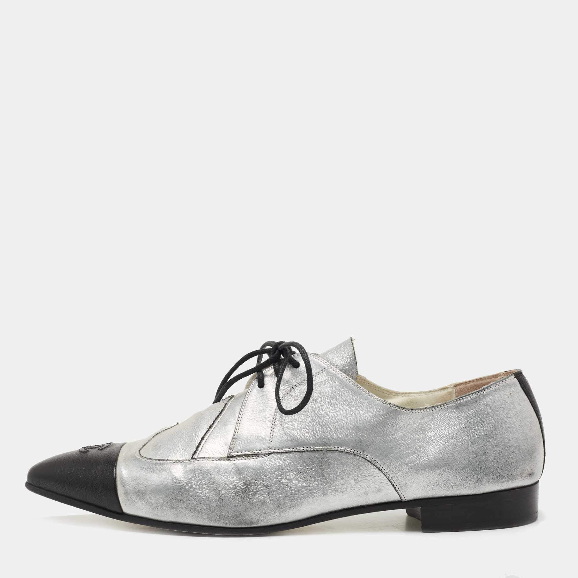 Chanel Grey/Black Leather CC Pointed Toe Derby Size 40