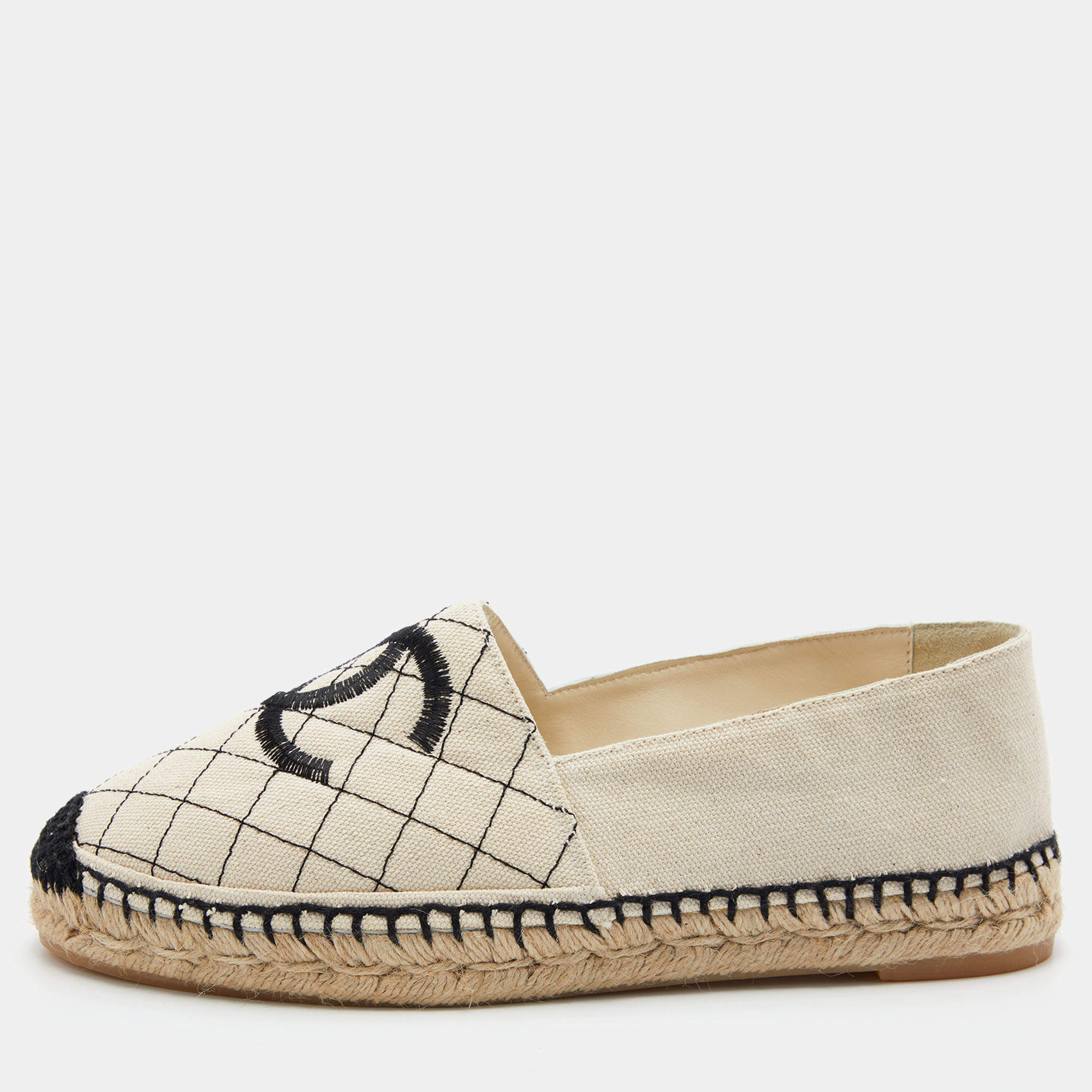 Pre Owned Chanel Off White Canvas Biarritz CC Espadrille Flats Size 39