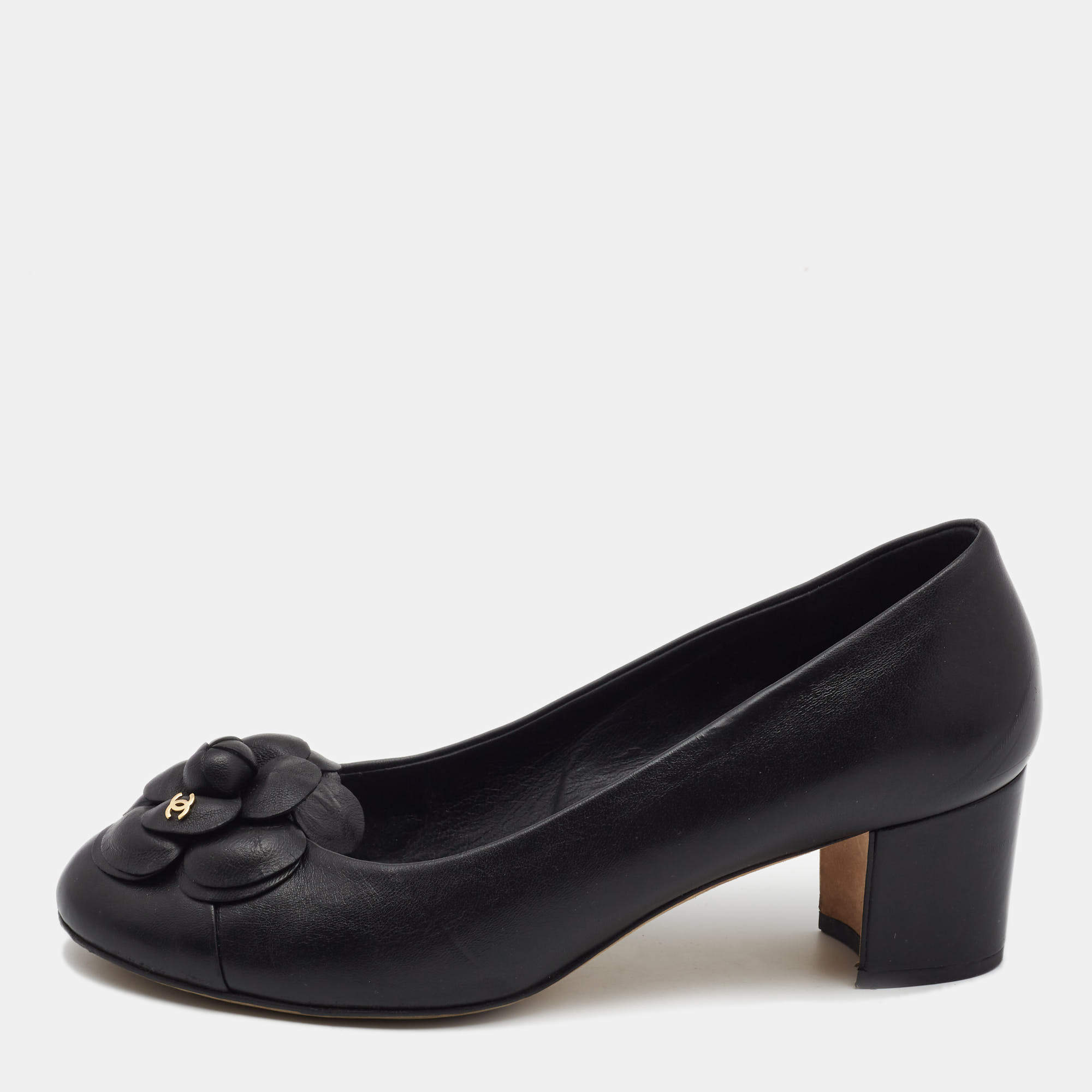 Pre Owned Chanel Black Leather CC Camelia Block Heel Pumps Sie 38.5