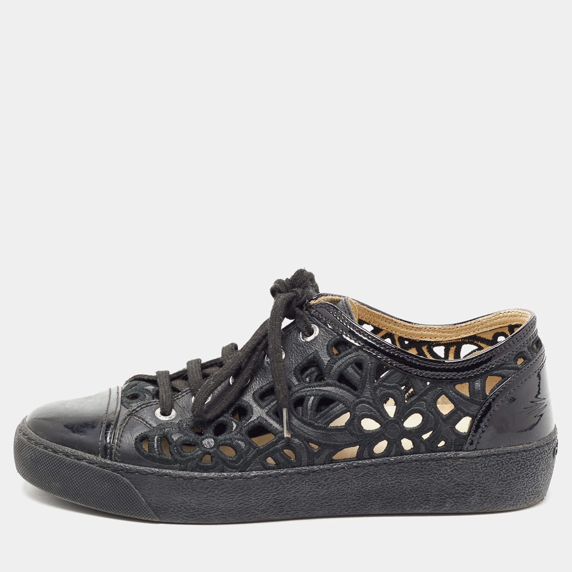 Pre Owned Chanel Black Patent and Leather Floral Cutout CC Low Top Sneakers Size 38