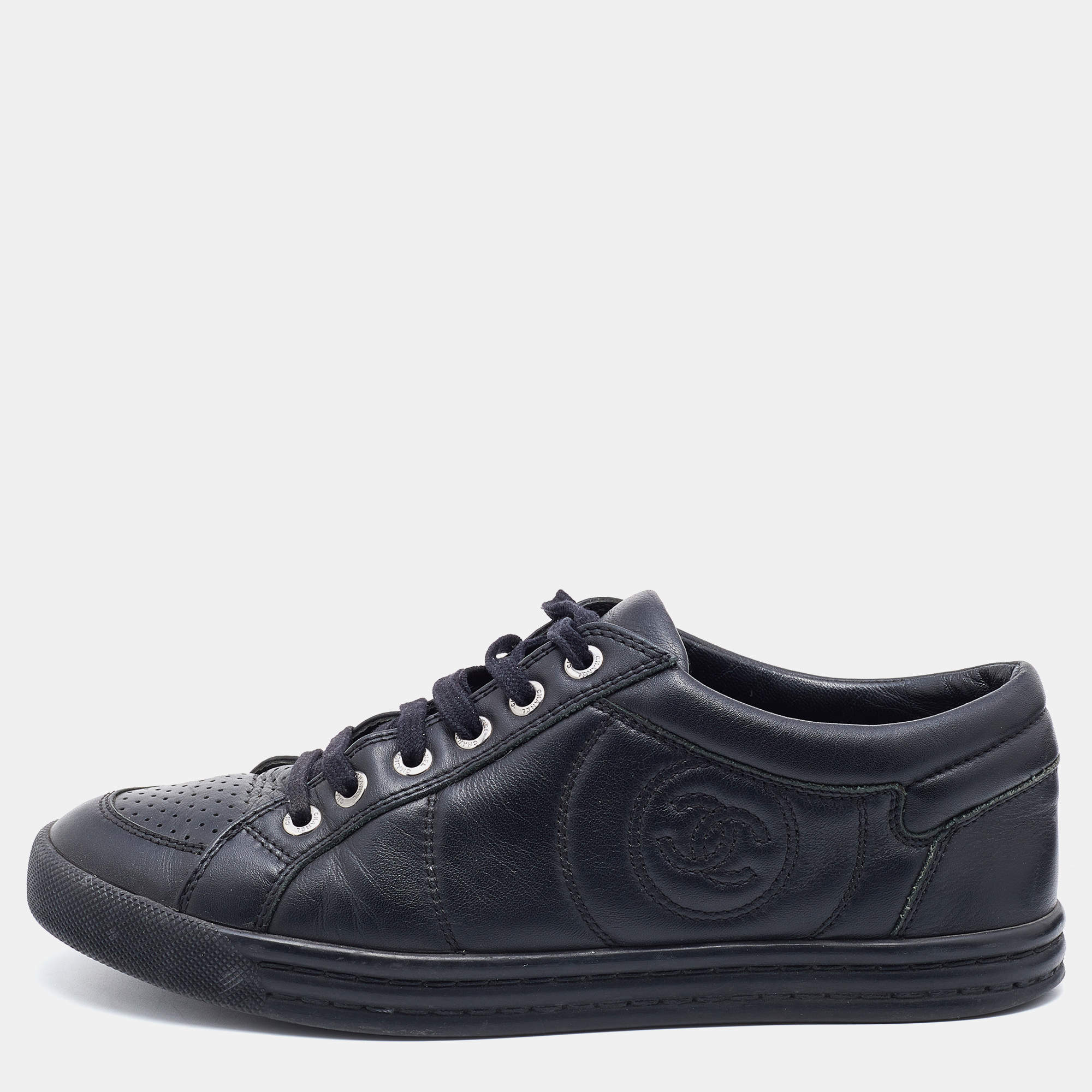 Pre Owned Chanel Black Leather CC Low Top Sneakers Size 37