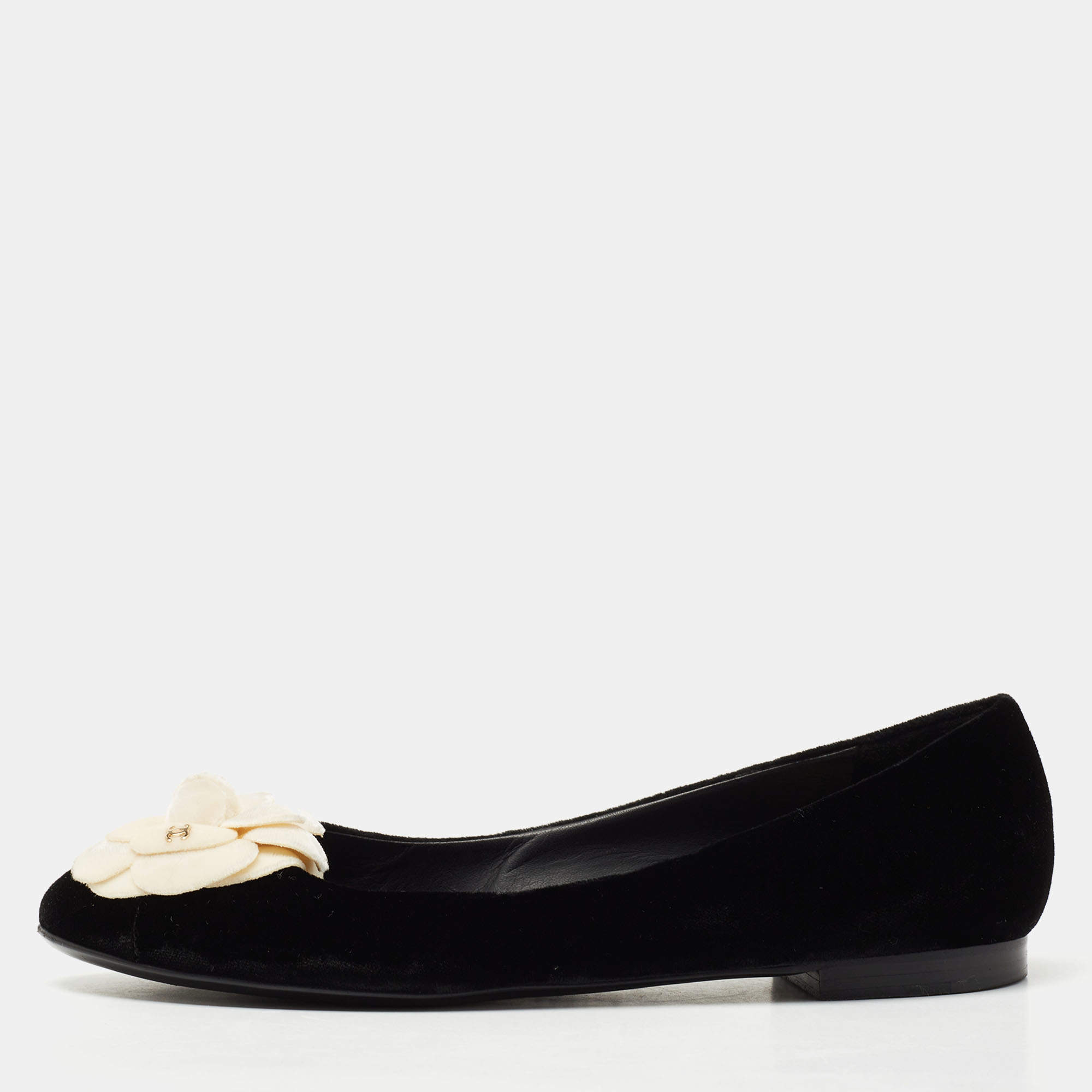 Pre Owned Chanel Black/White Velvet Camelia Ballet Flats Size 39.5