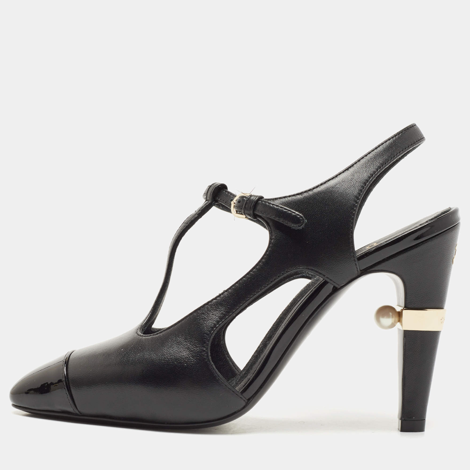 Pre Owned Chanel Black Leather CC Logo T-Strap Pumps Size 36