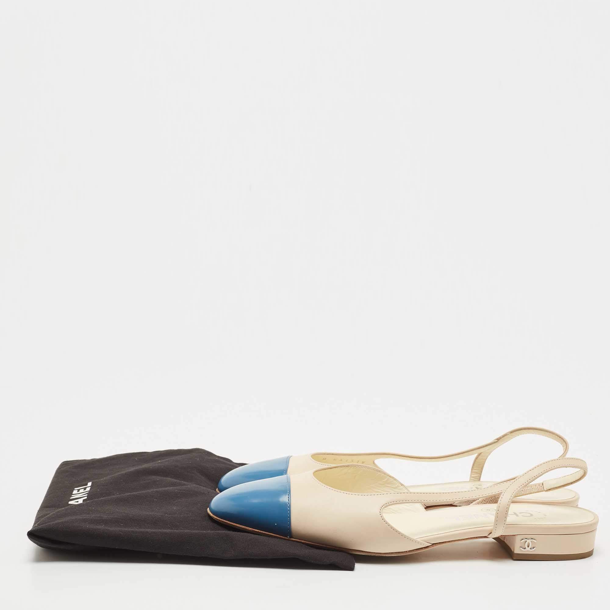 Chanel Blue/Cream Leather Cap Toe CC Slingback Flat Sandals