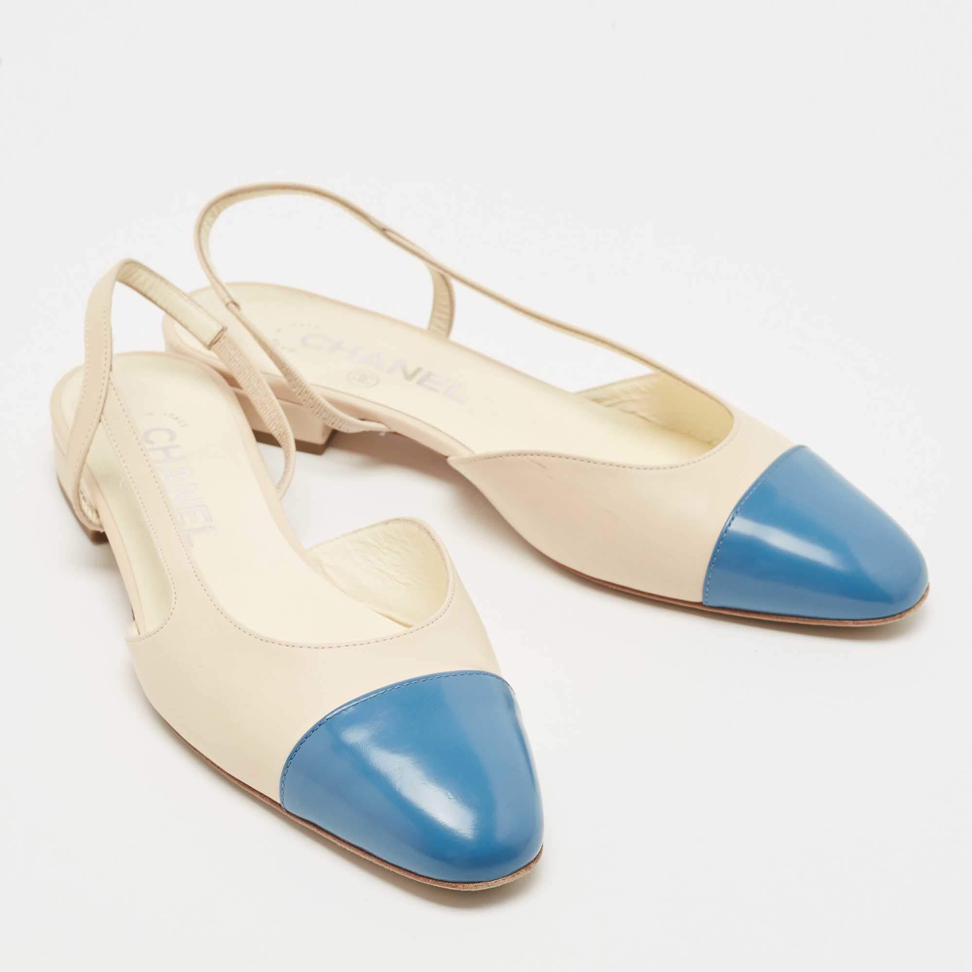 Chanel Blue/Cream Leather Cap Toe CC Slingback Flat Sandals