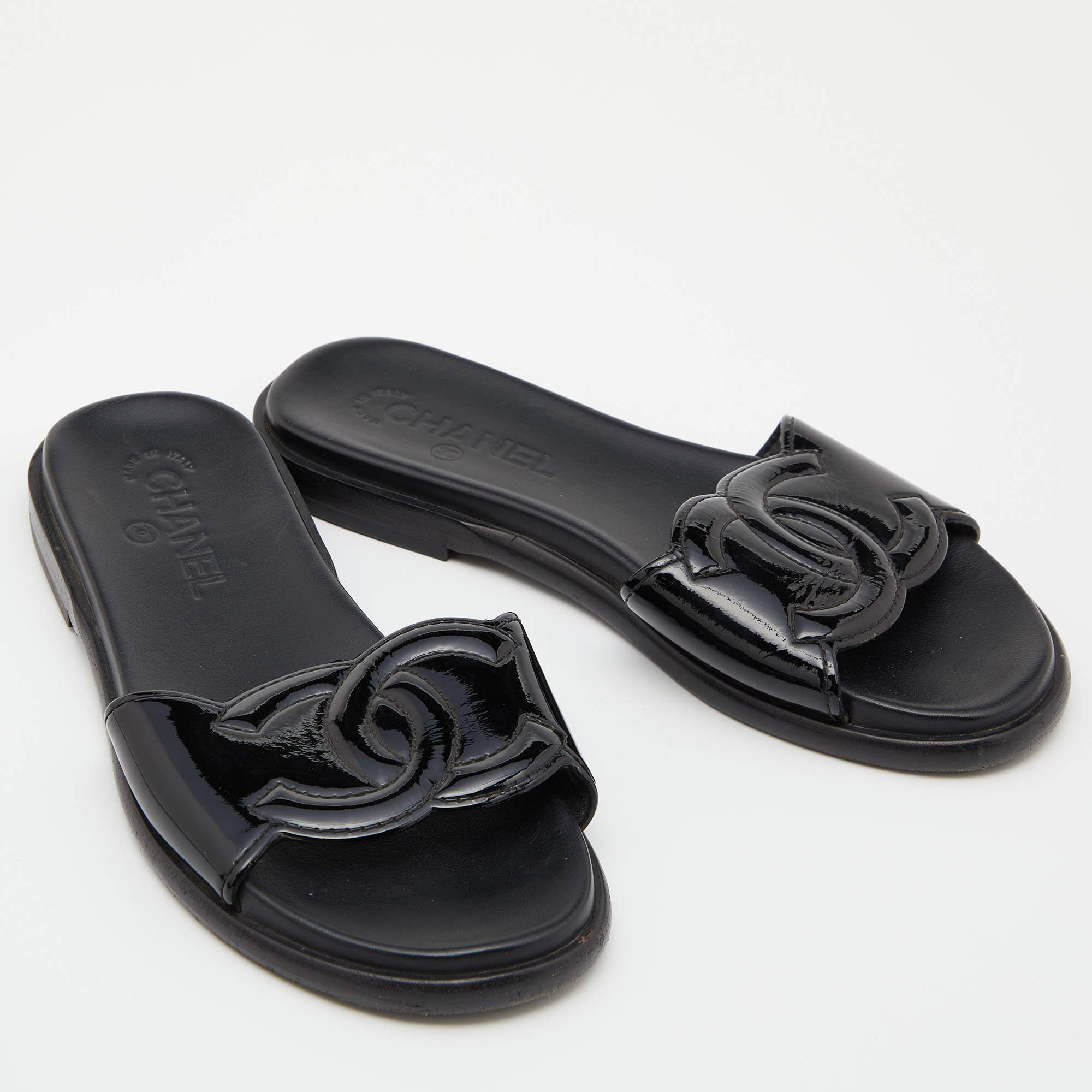 Chanel Black Patent Leather CC Flats Slide Size 37 Chanel