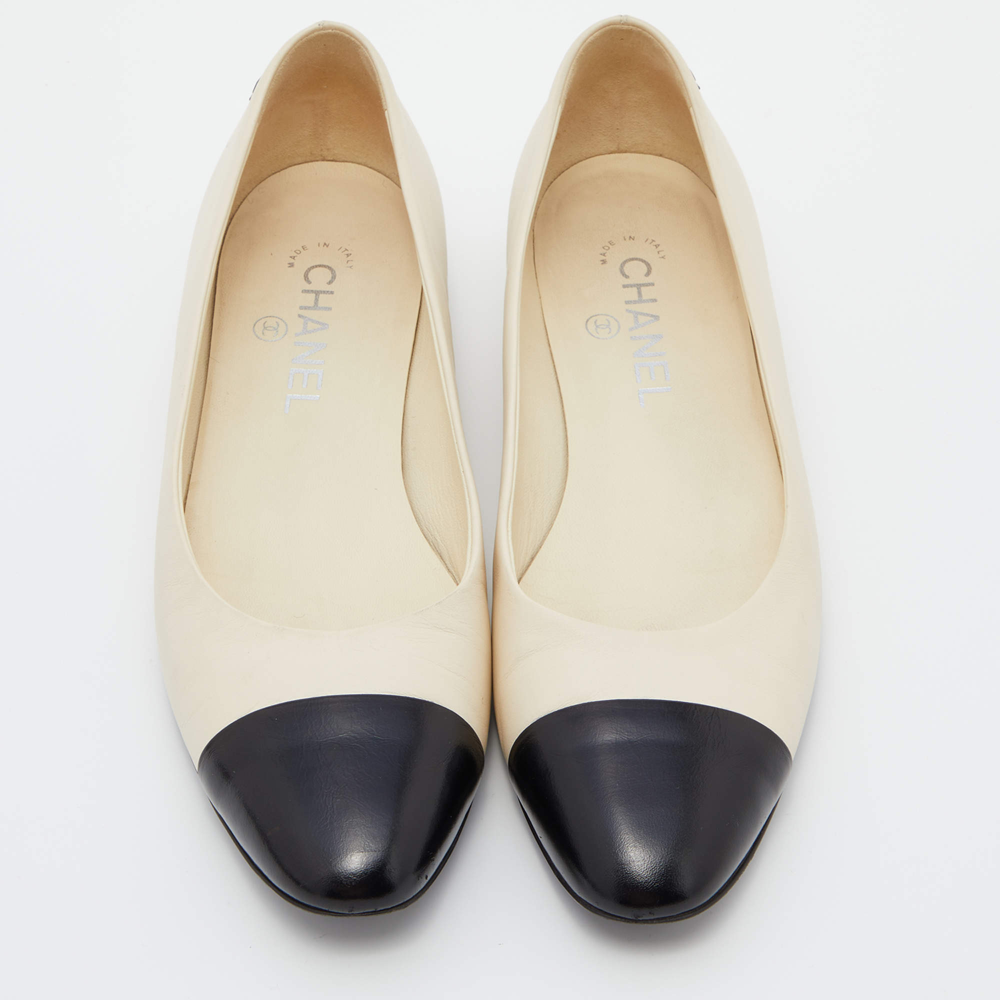 Chanel Cream/Black Leather CC Ballet Flats Size 39 Chanel