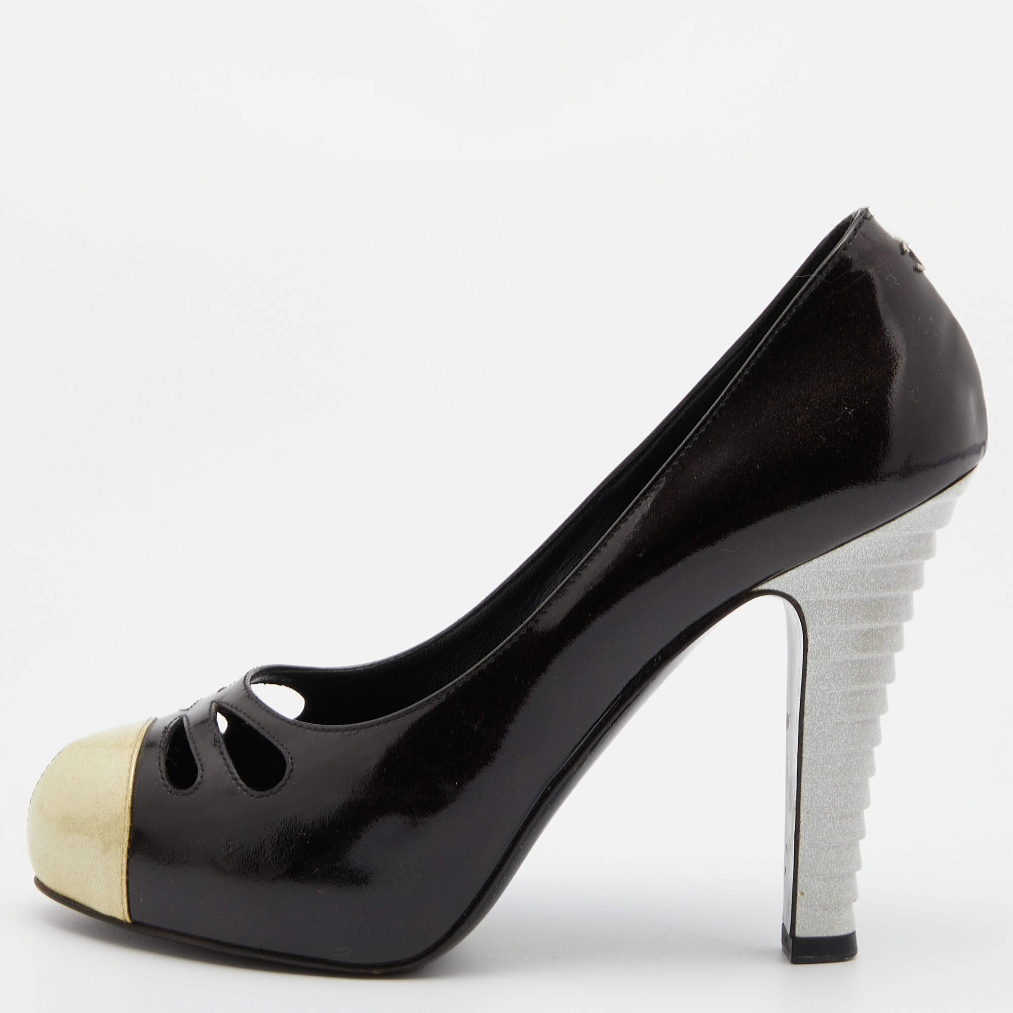 Pre Owned Chanel Black/Gold Patent and Leather CC Cap Toe Pumps 37.5