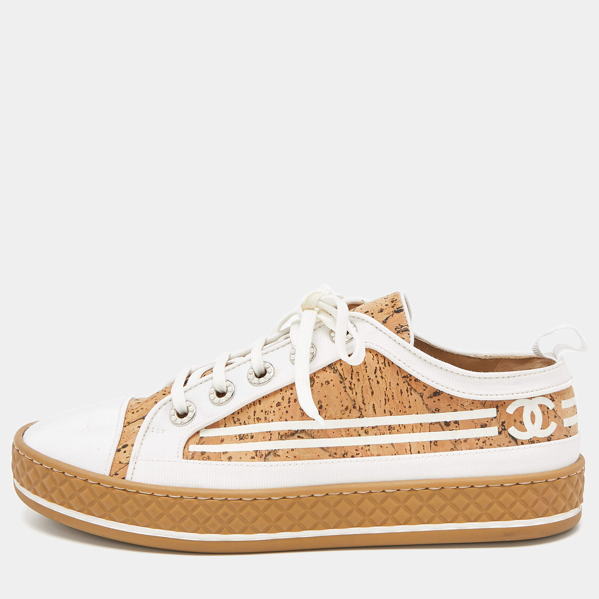 Pre Owned Chanel White/Beige Cork and Fabric Low Top Sneakers Size 37.5
