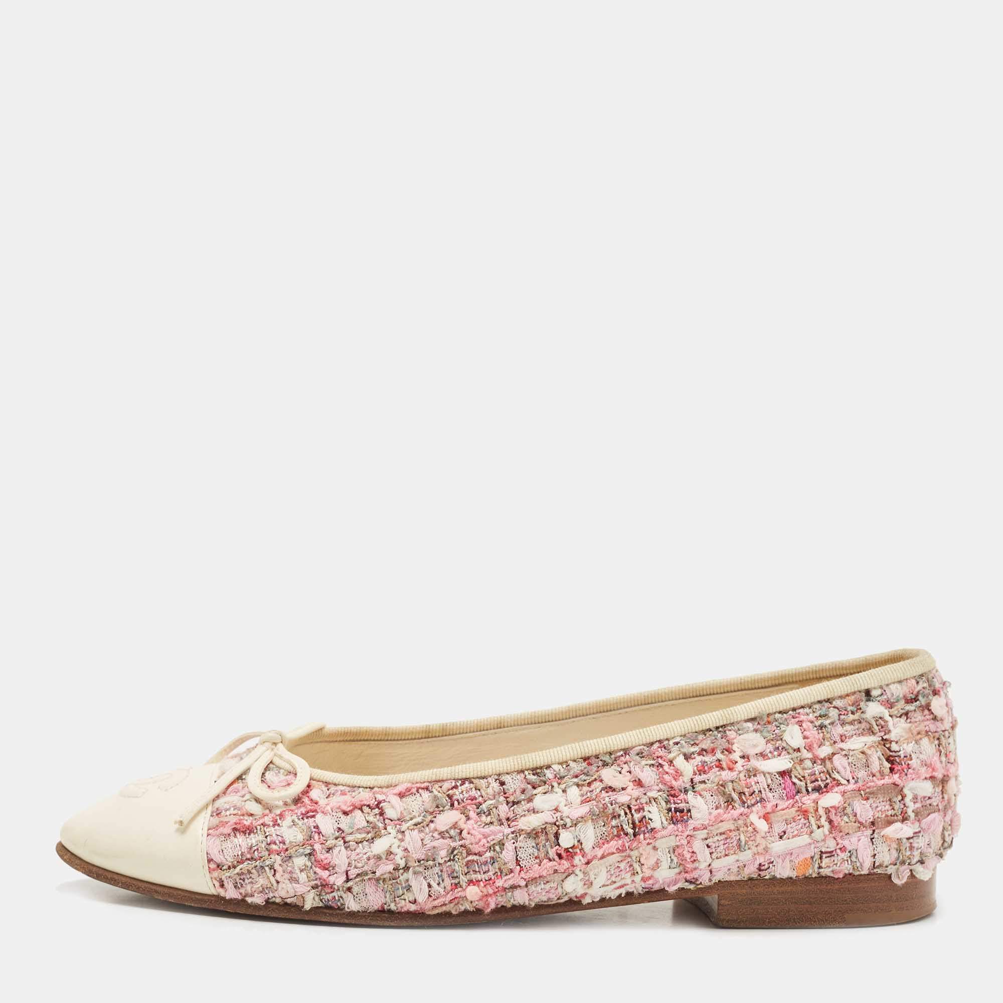 Chanel Pink/Off White Tweed and Leather CC Cap Toe Bow