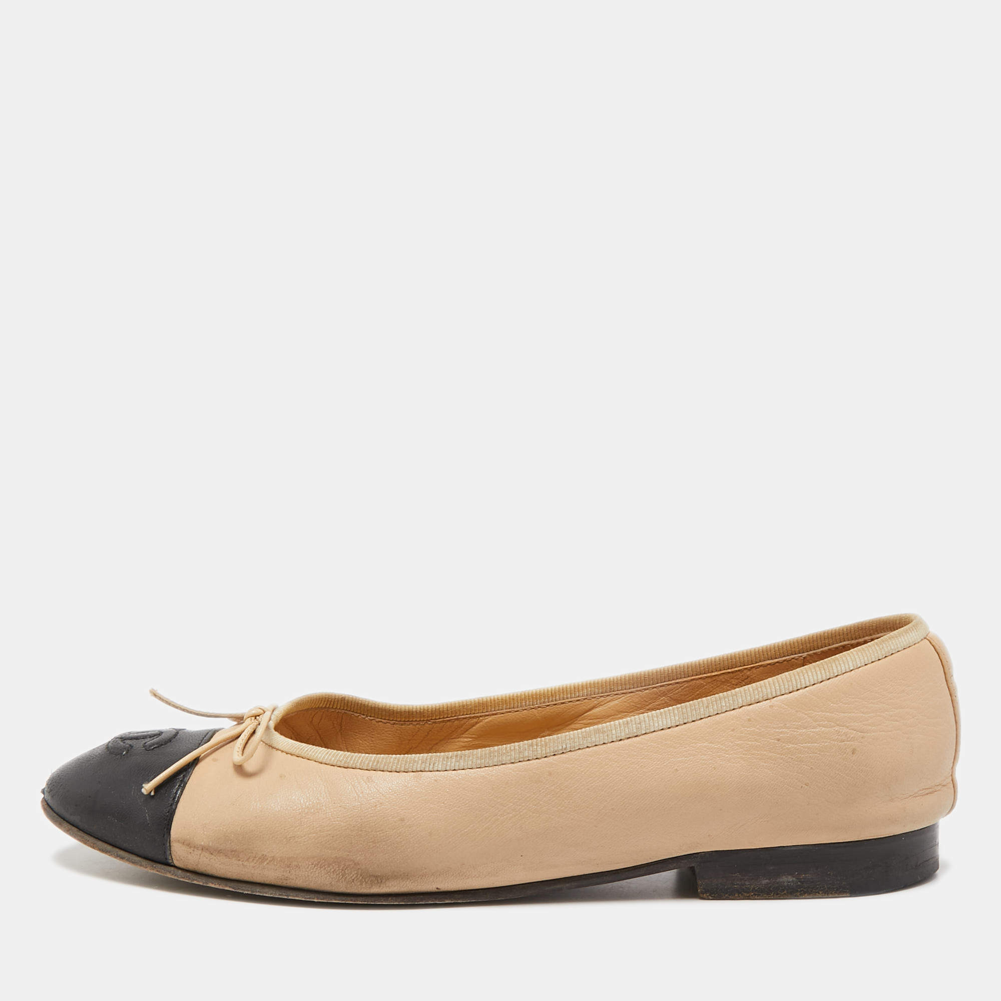 Chanel Beige/Black Leather CC Bow Cap Toe Ballet Flats Size 37