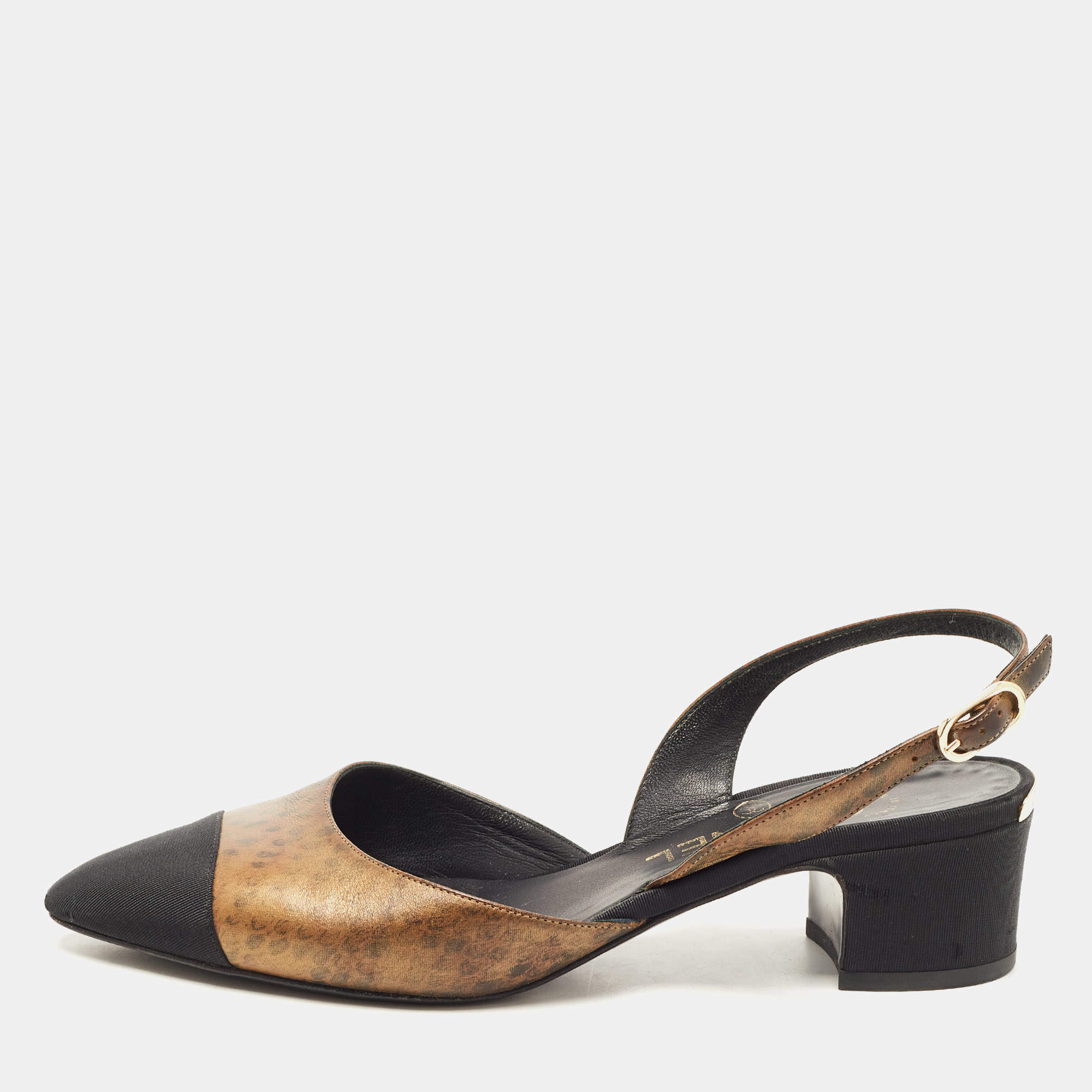 Pre Owned Chanel Brown/Black Leather and Canvas Slingback Pumps Size 37