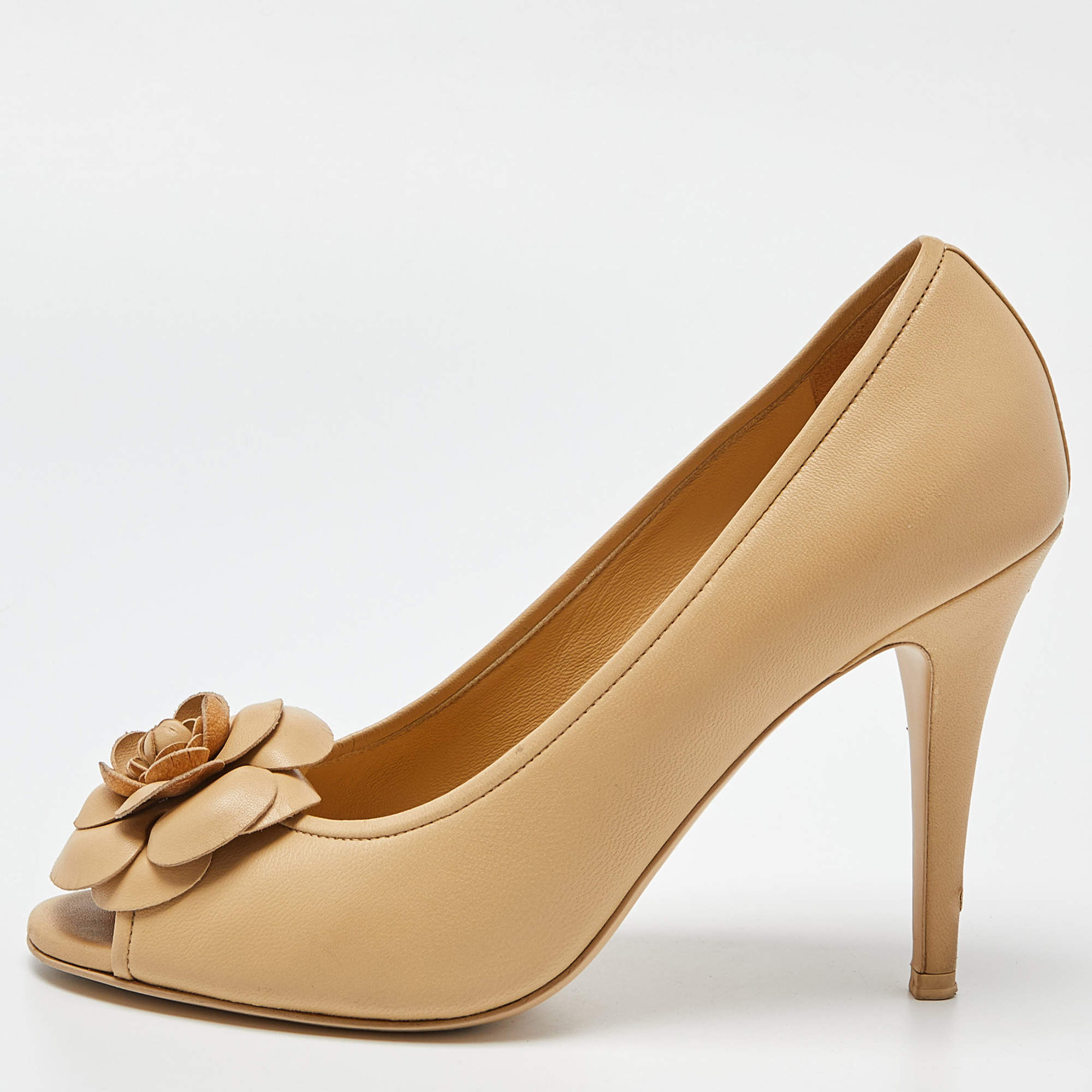 Pre Owned Chanel Beige Leather CC Camellia Peep Toe Pumps Size 39