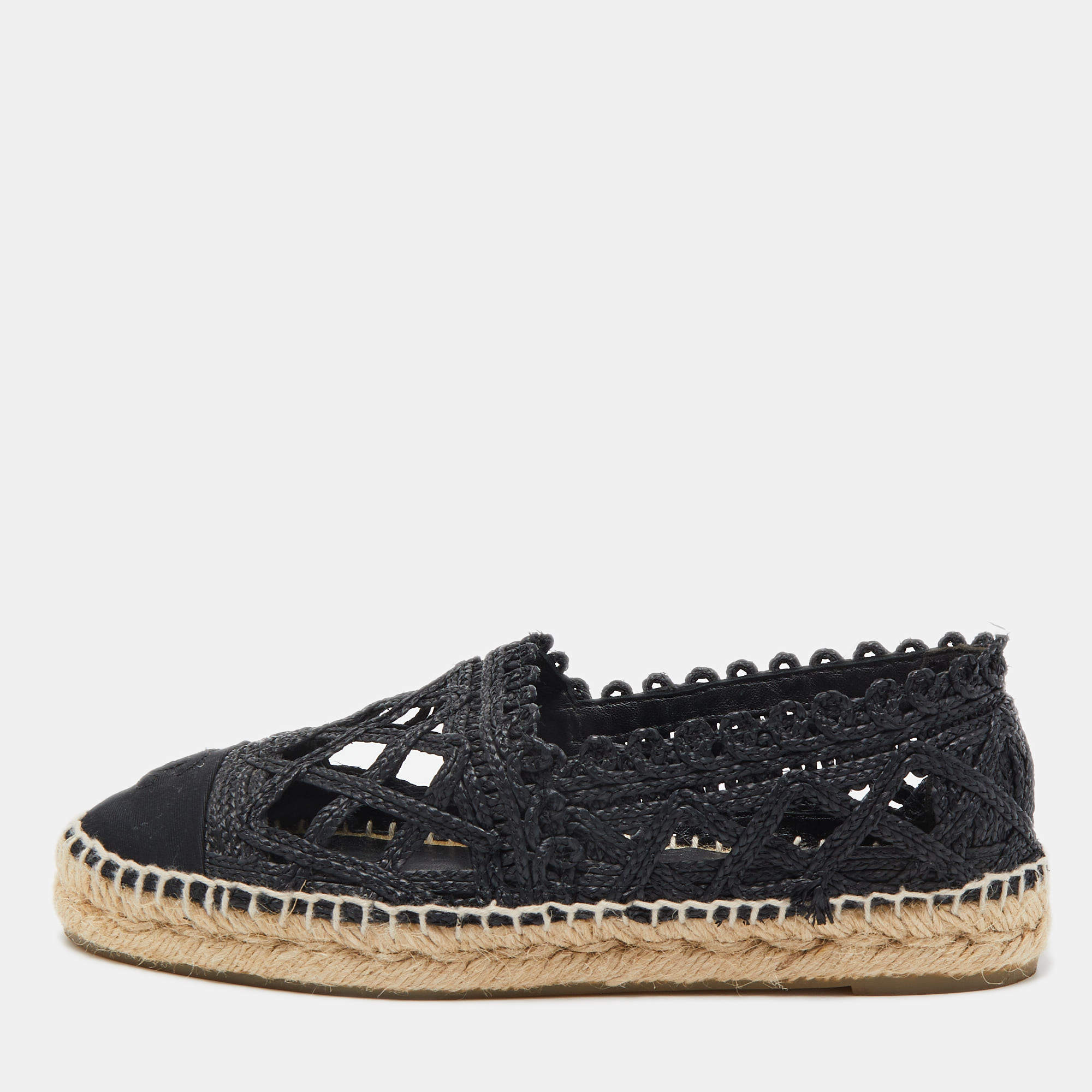 Pre Owned Chanel Black Woven Raffia and Grosgrain Fabric CC Cap Toe Flat Espadrilles Size 37