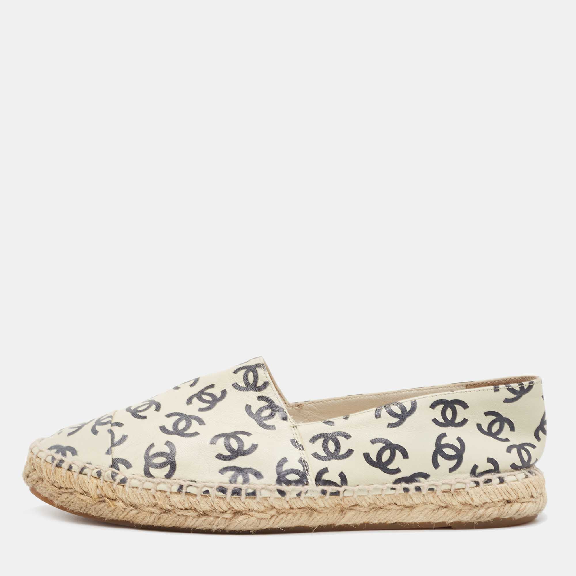 Chanel Cream/Black Leather CC Printed Espadrilles Size 38