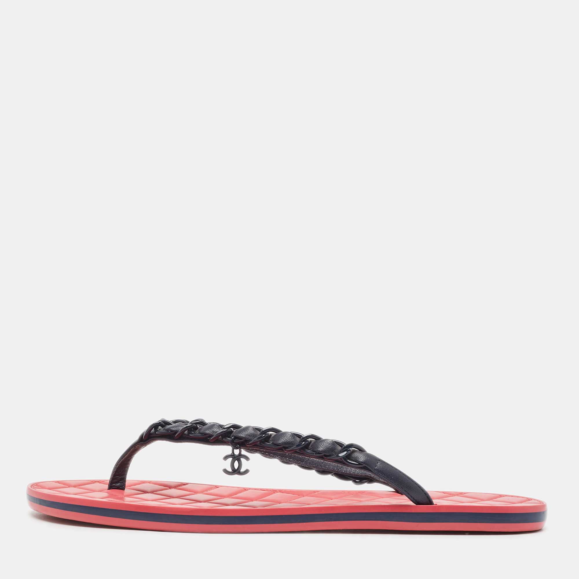 Pre Owned Chanel Navy Blue Leather Interlocking CC Logo Flip Flops Size 37.5