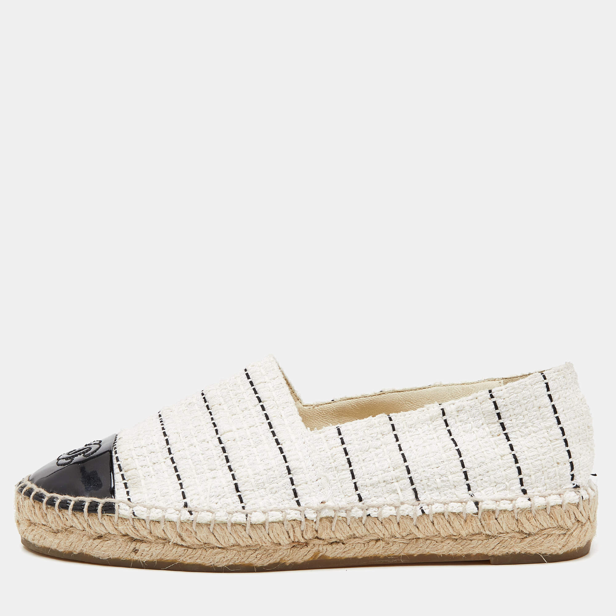 Pre Owned Chanel Off White/Black Tweed and Patent Leather CC Cap Toe Espadrille Flats Size 36