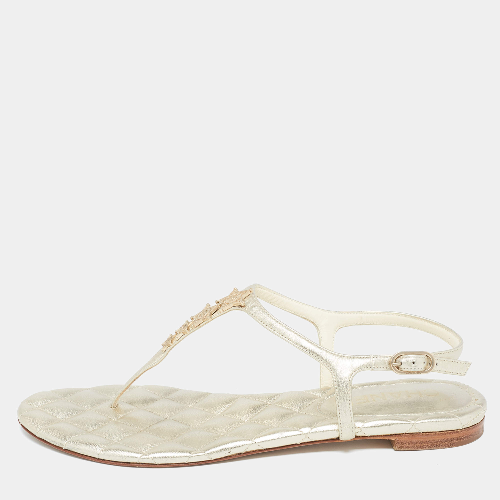Pre Owned Chanel Gold Leather CC Star Embellished Thong Flat Sandals Size 40