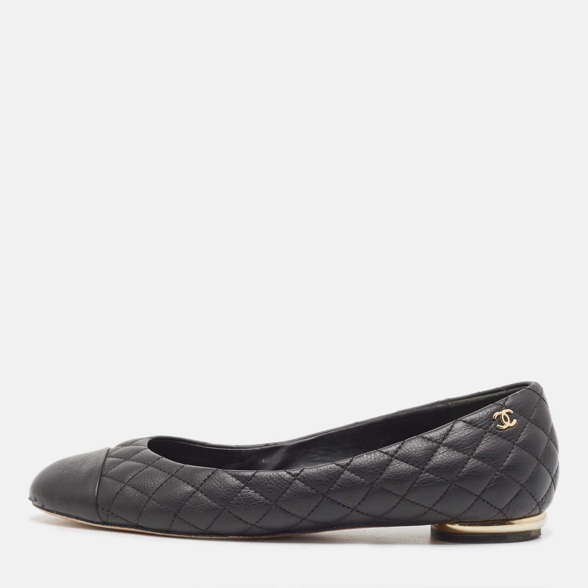 Pre Owned Chanel Black Quilted Leather CC Ballet Flats Size 37