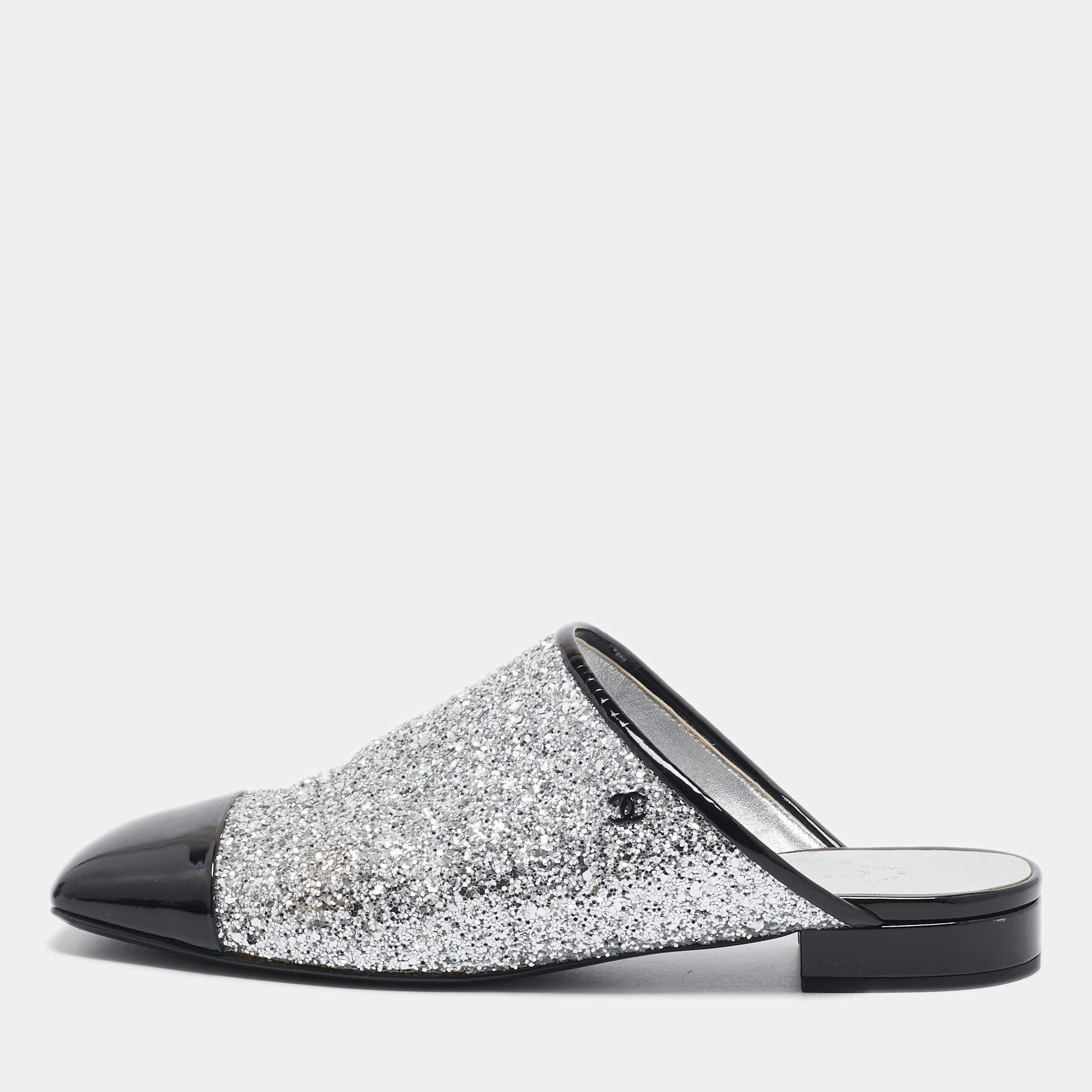 Chanel Silver/Black Coarse Glitter and Patent Cap Toe CC Mules Size 40
