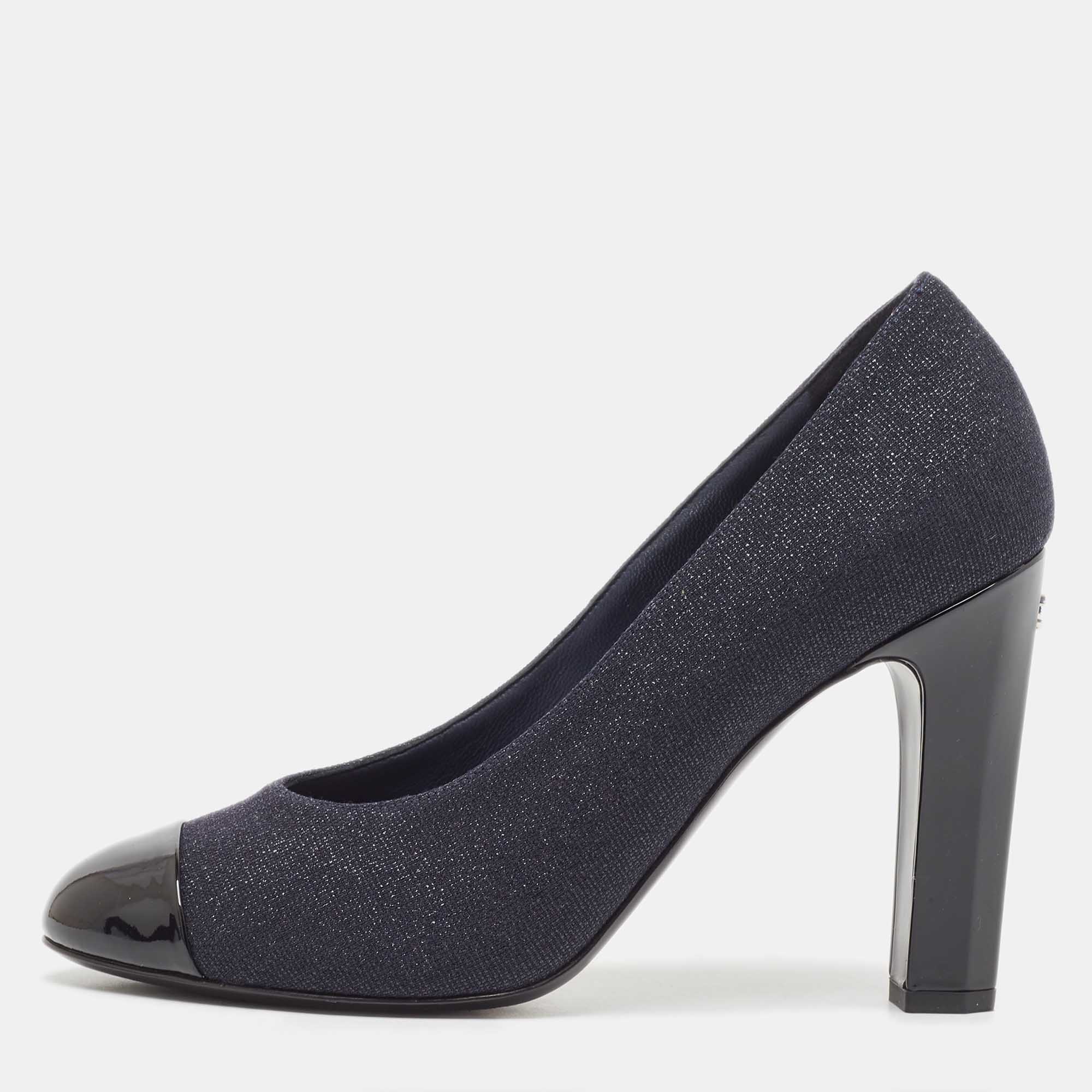 Pre Owned Chanel Navy Blue/Black Lurex Fabric and Patent Leather Cap Toe Pumps Size 39