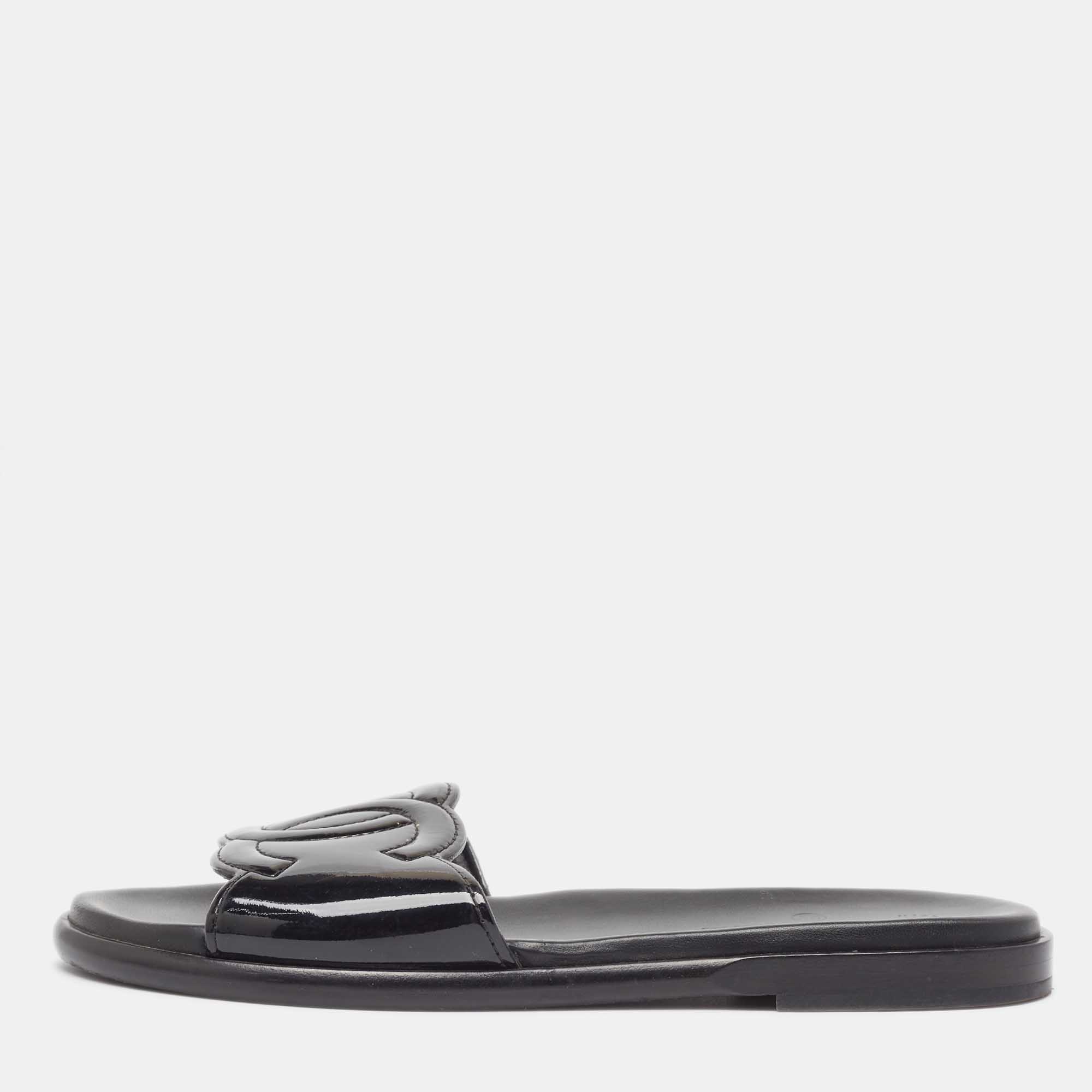 Chanel Black Patent Leather CC Flat Slides Size 39.5