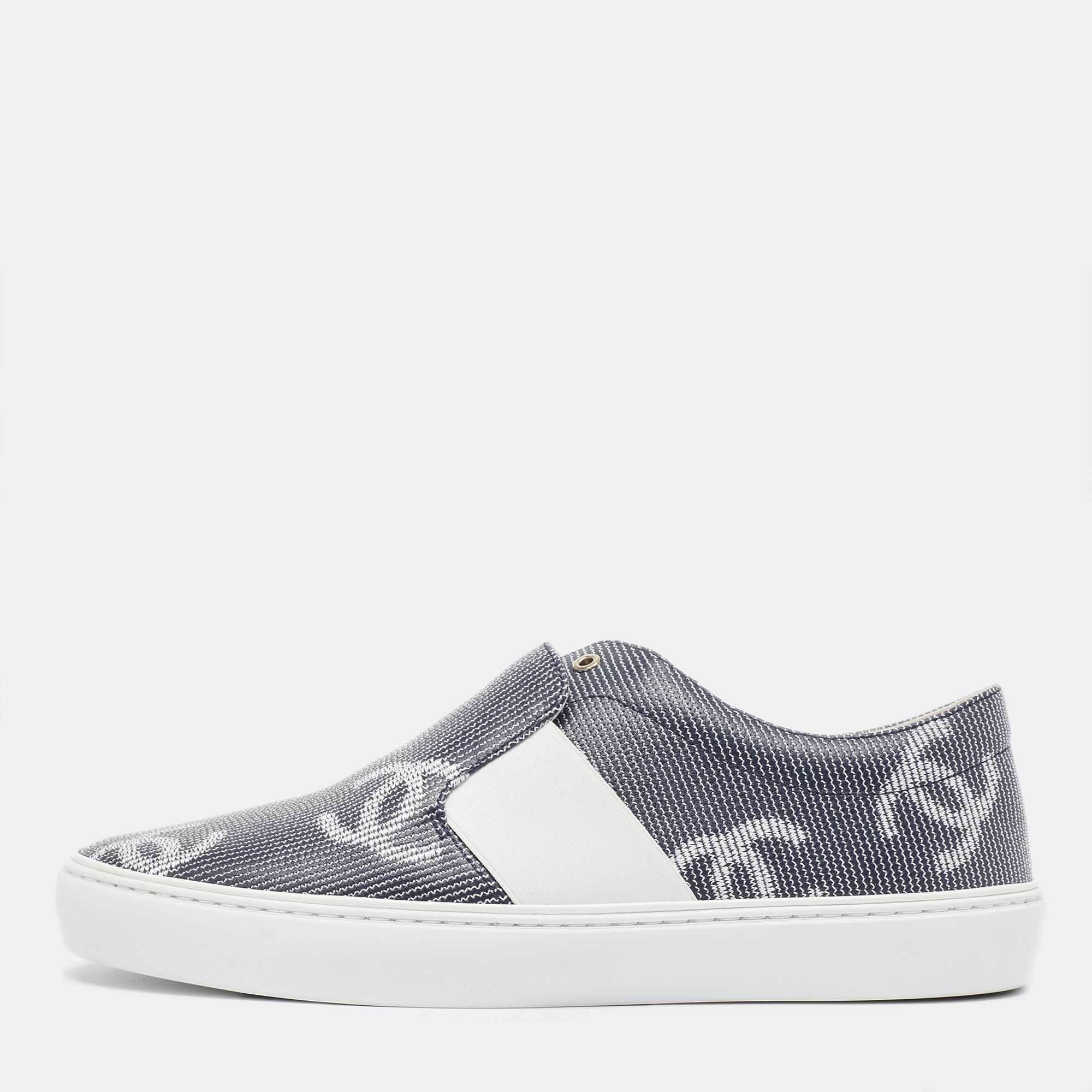 Pre Owned Chanel Navy Blue/White Leather CC Embroidered Slip on Sneakers Size 39