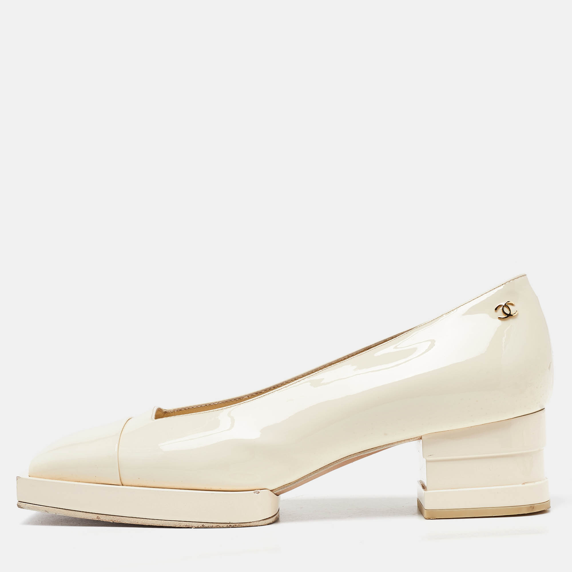 Pre Owned Chanel Beige Patent Leather Square Cap Toe CC Block Heel Pumps Size 38