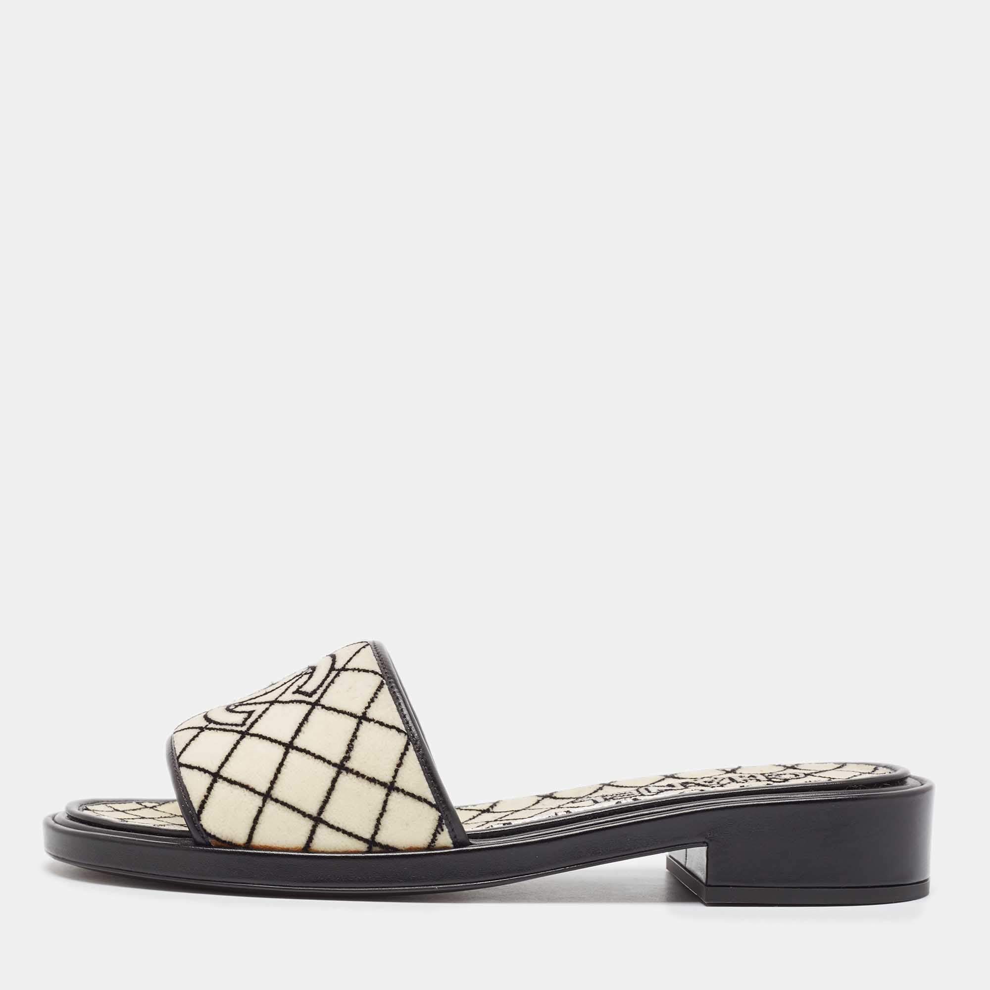 Chanel Cream/Black Shearing Fur Quilted Slide Sandals Size 41.5